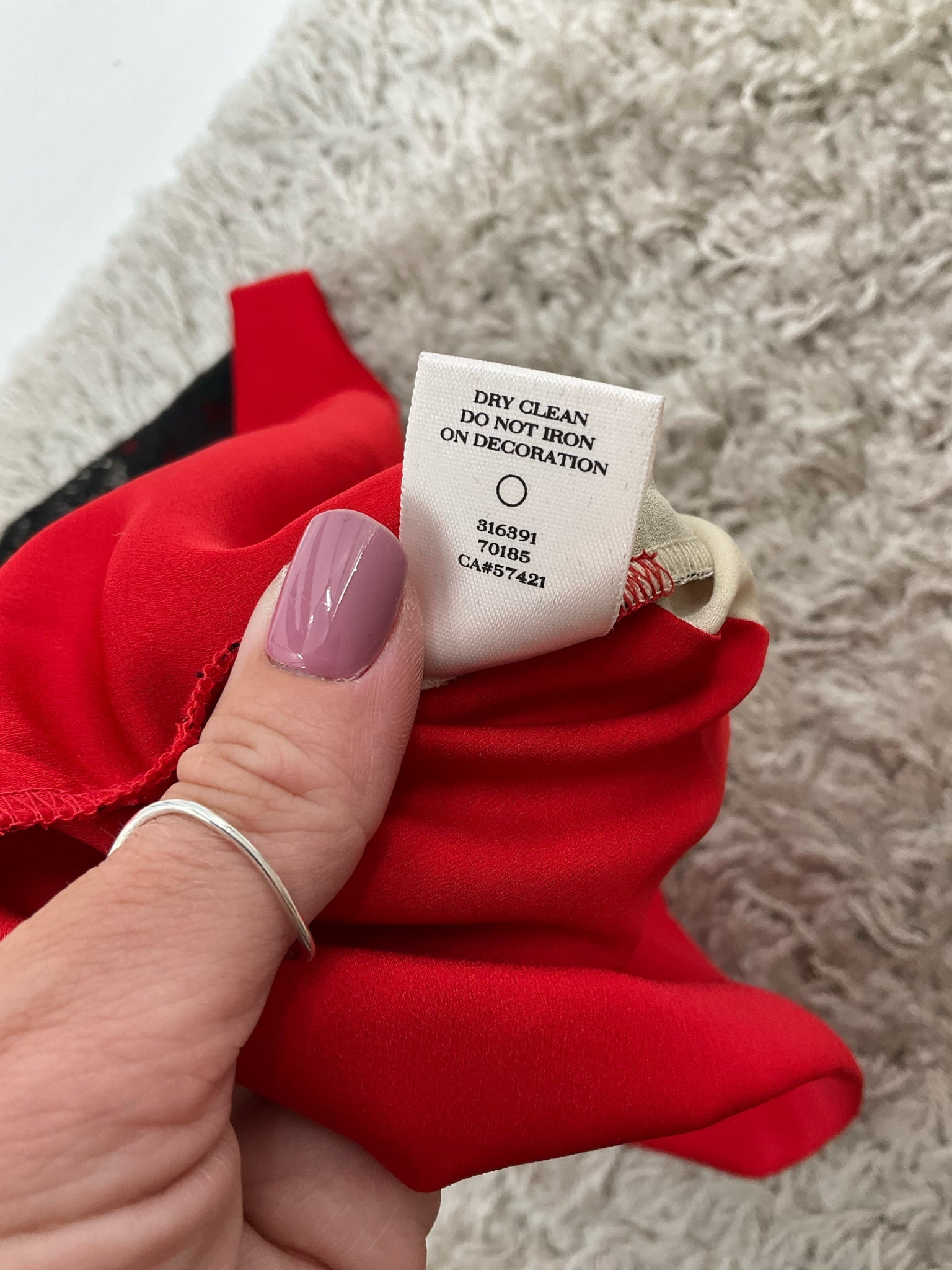 Ann Taylor Black Lace Pre-Owned Ladies Top - Size 6 - Margaret’s Fine Consignment