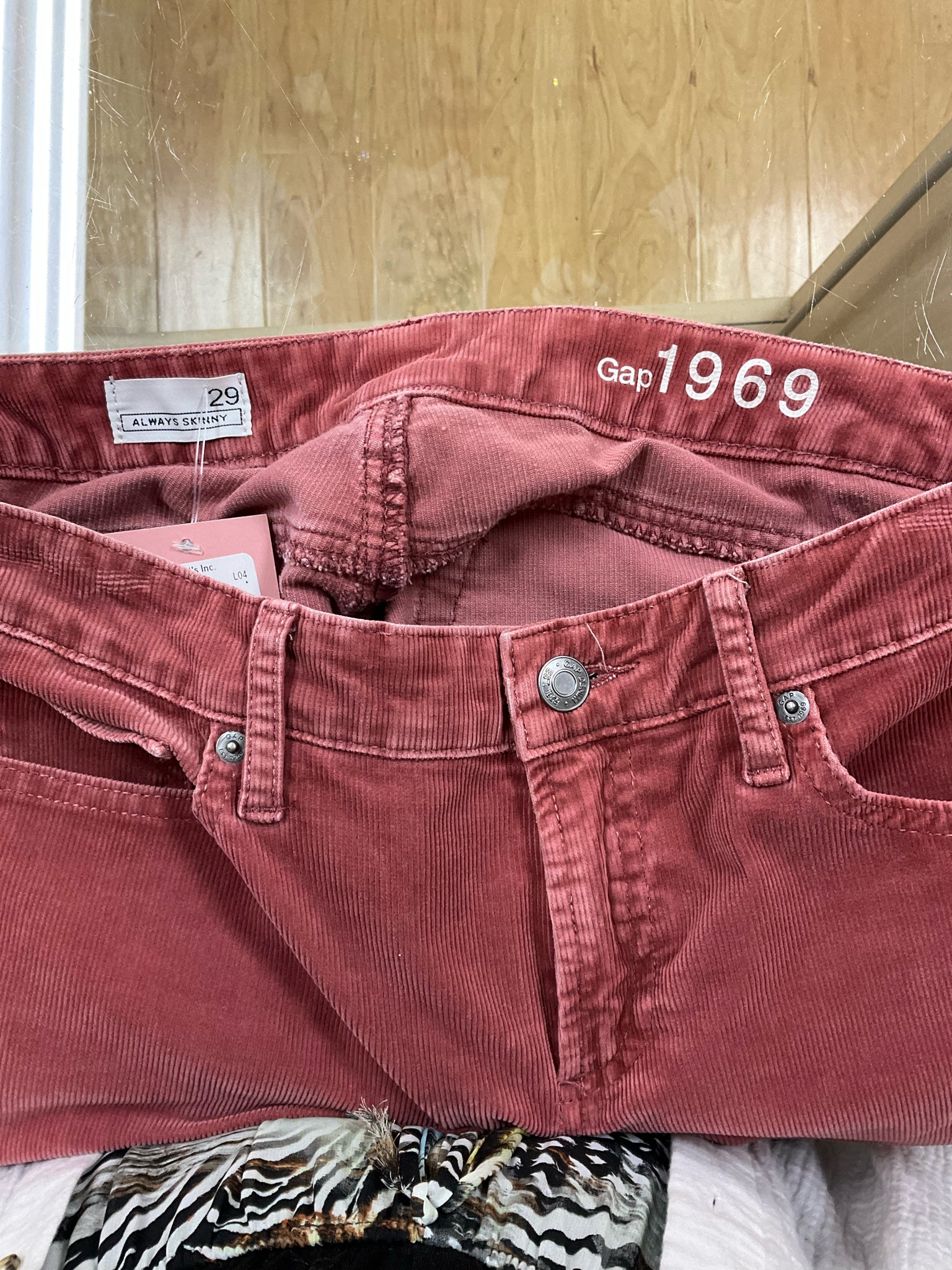 Gap mauve Pant Mauve Pink Corduroy Skinny Pants Size 6 - Size 6