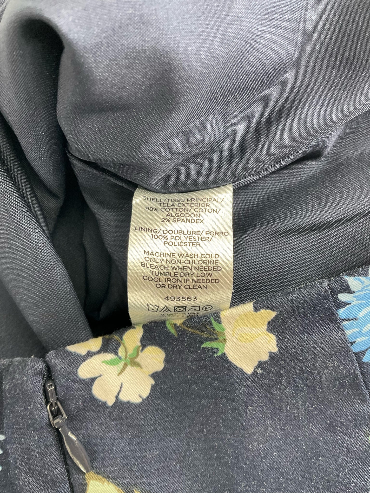 Ann Taylor navy/green/yellow Skirt Navy/Green/Yellow Floral Pre-Owned Ladies Skirt - Size 4 Petite - Size 4 Petite