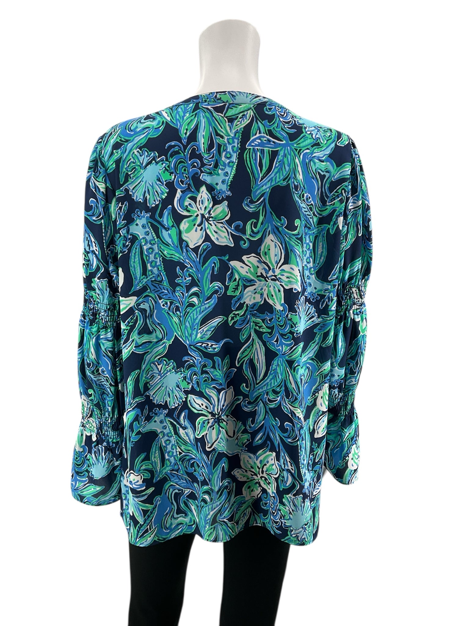 Lilly Pulitzer blues/teal/green Long Sleeve Blues/Teal/Green Floral Pre-Owned Casual Top - Size Large - Size L