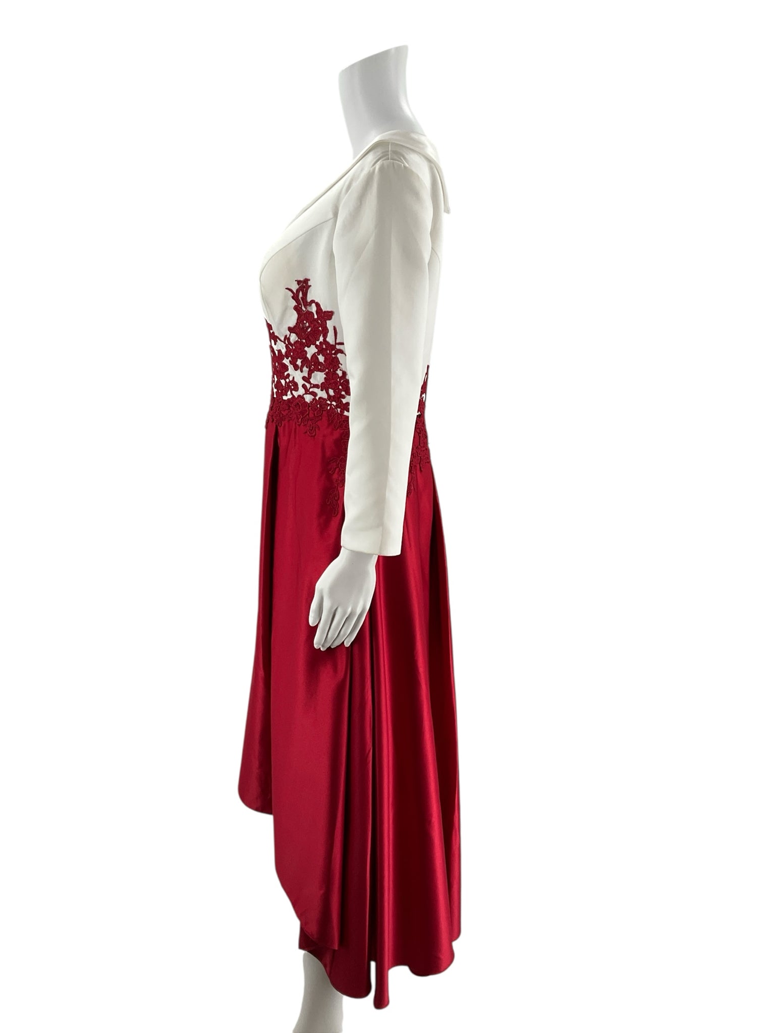 White & Red Embroidered 3/4 Sleeve Dress – Women’s Size 12 - ONLINE ONLY