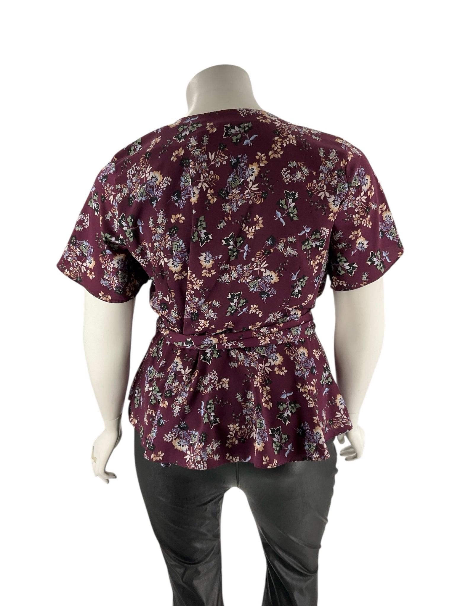 Loft Plum/Multi Floral Pre-Owned Ladies Casual Top - Size 18