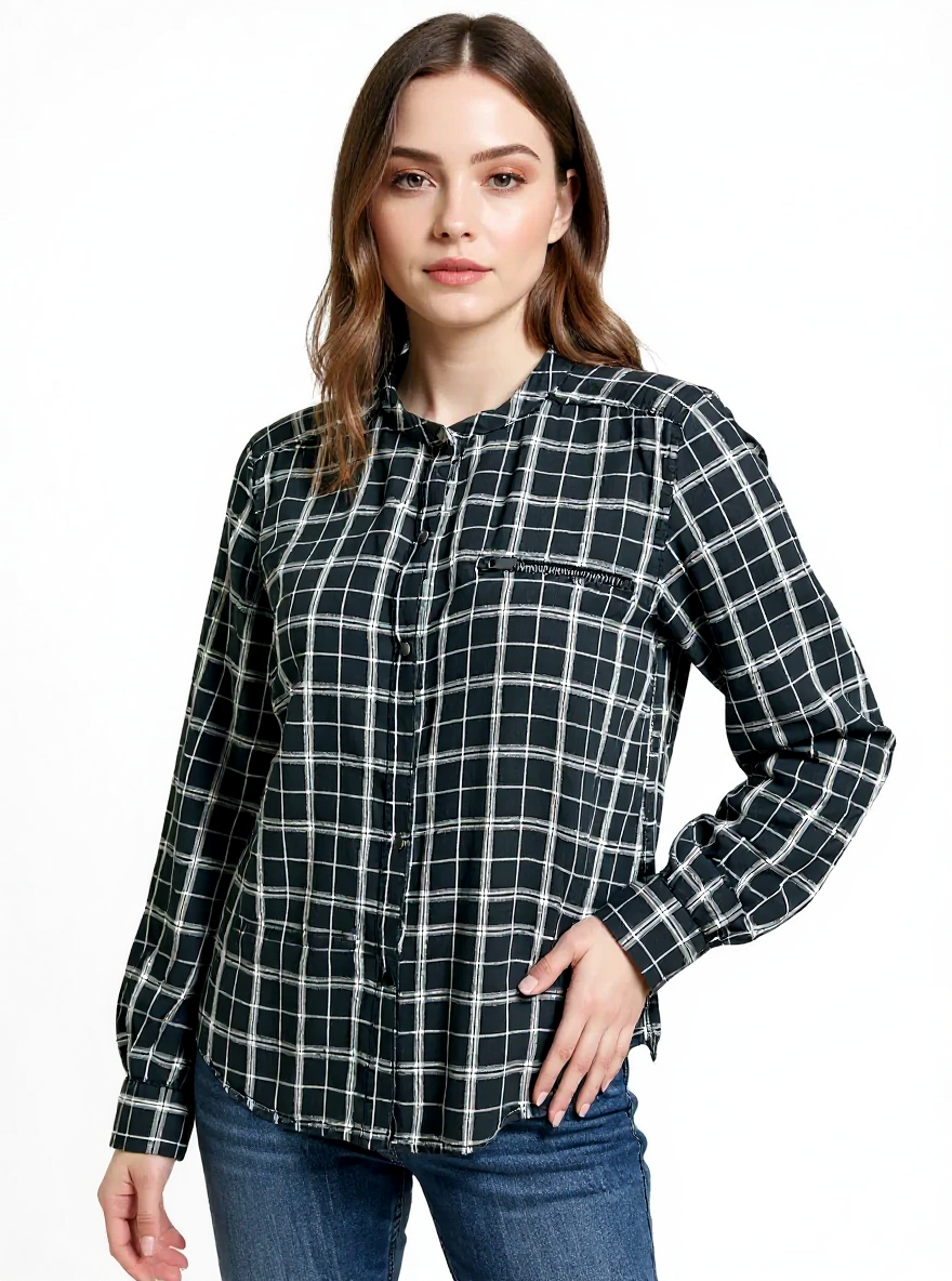 Calvin Klein black and white plaid casual top for women in size large, featuring a relaxed fit and stylish design.