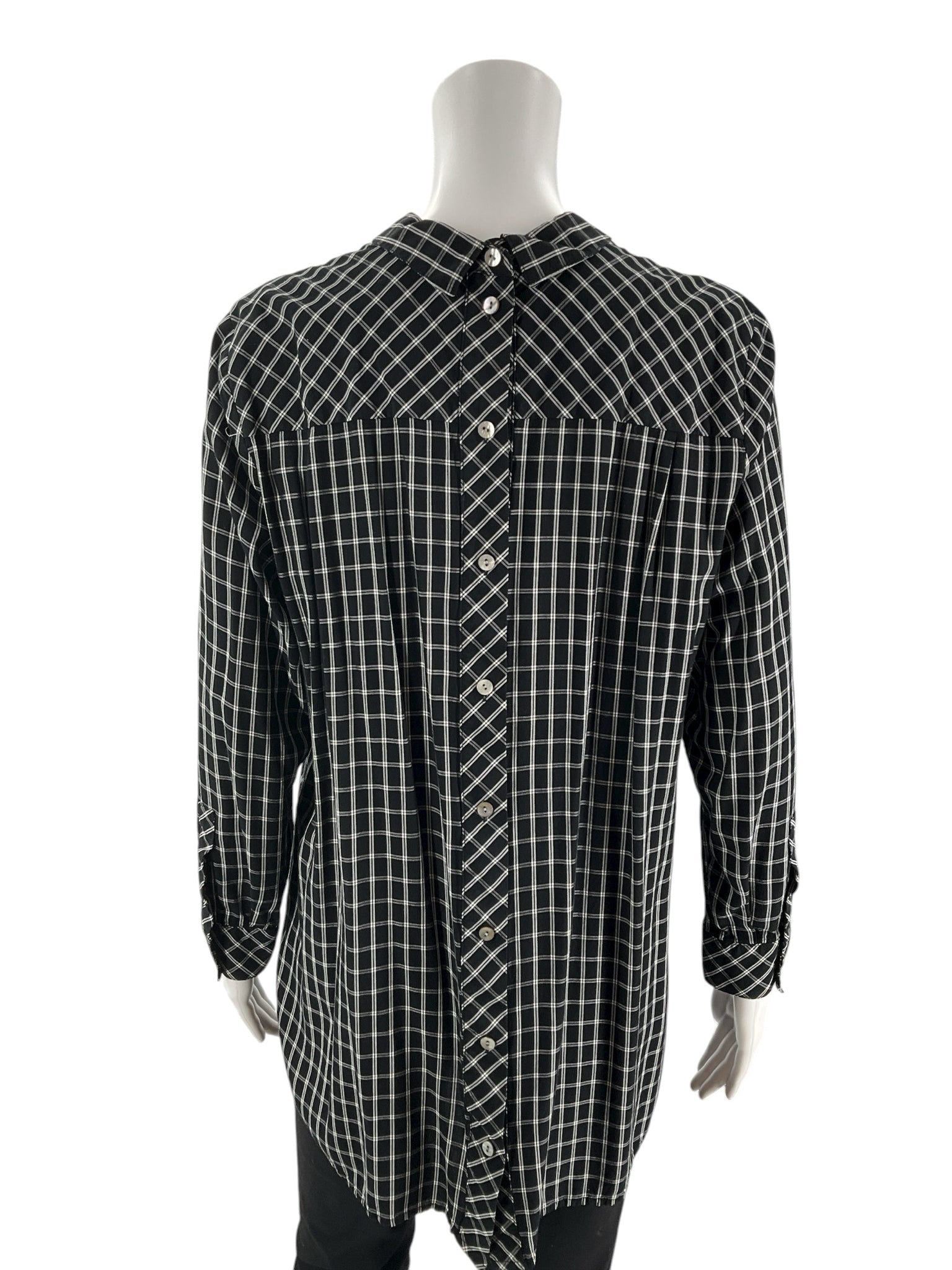 J Jill Black/White Print Pre-Owned Ladies Top -Size Medium - Margaret’s Fine Consignment