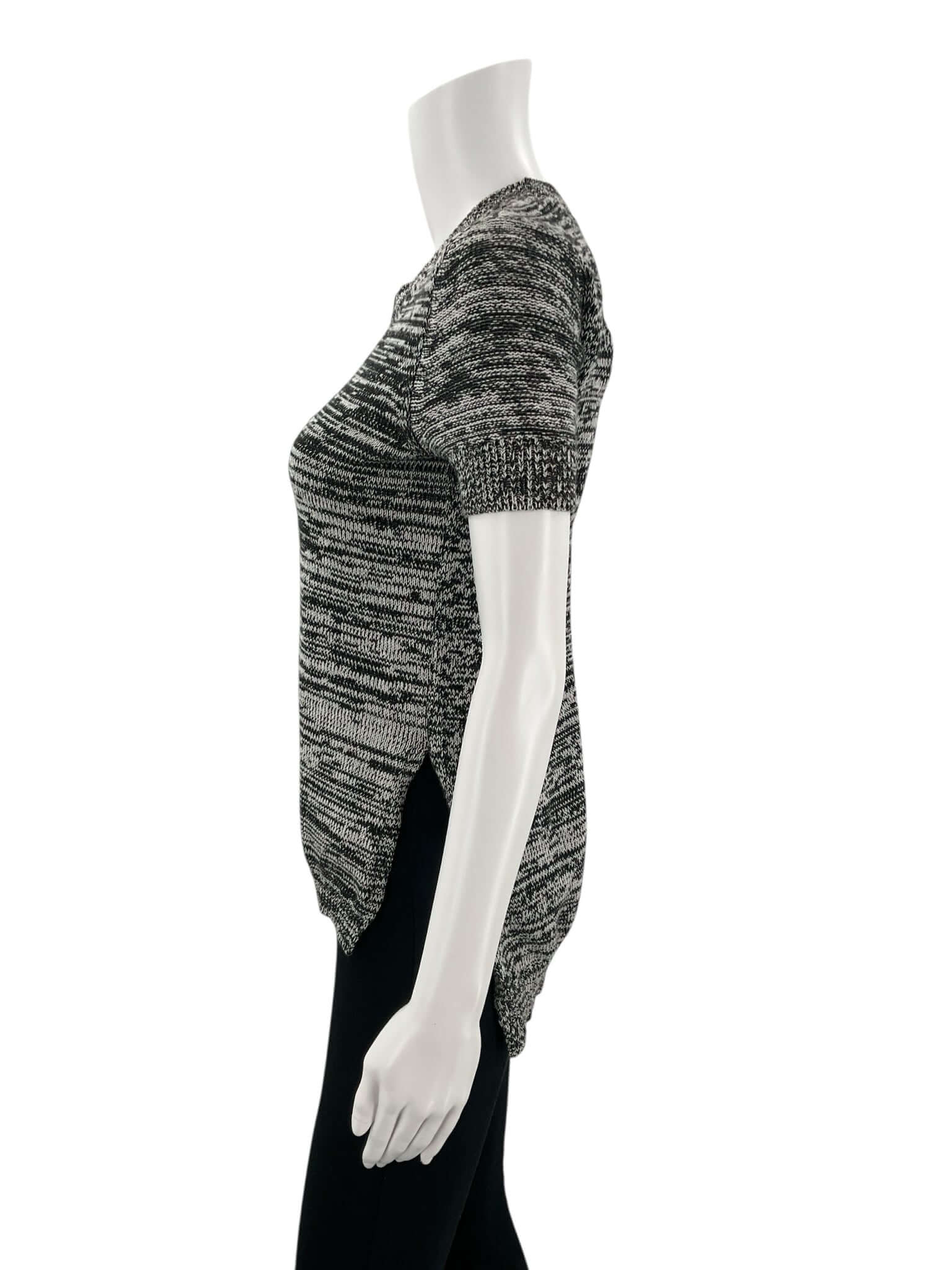 BCBG Gray/Black Heathered Pre-Owned Ladies Top -Size Small - Margaret’s Fine Consignment