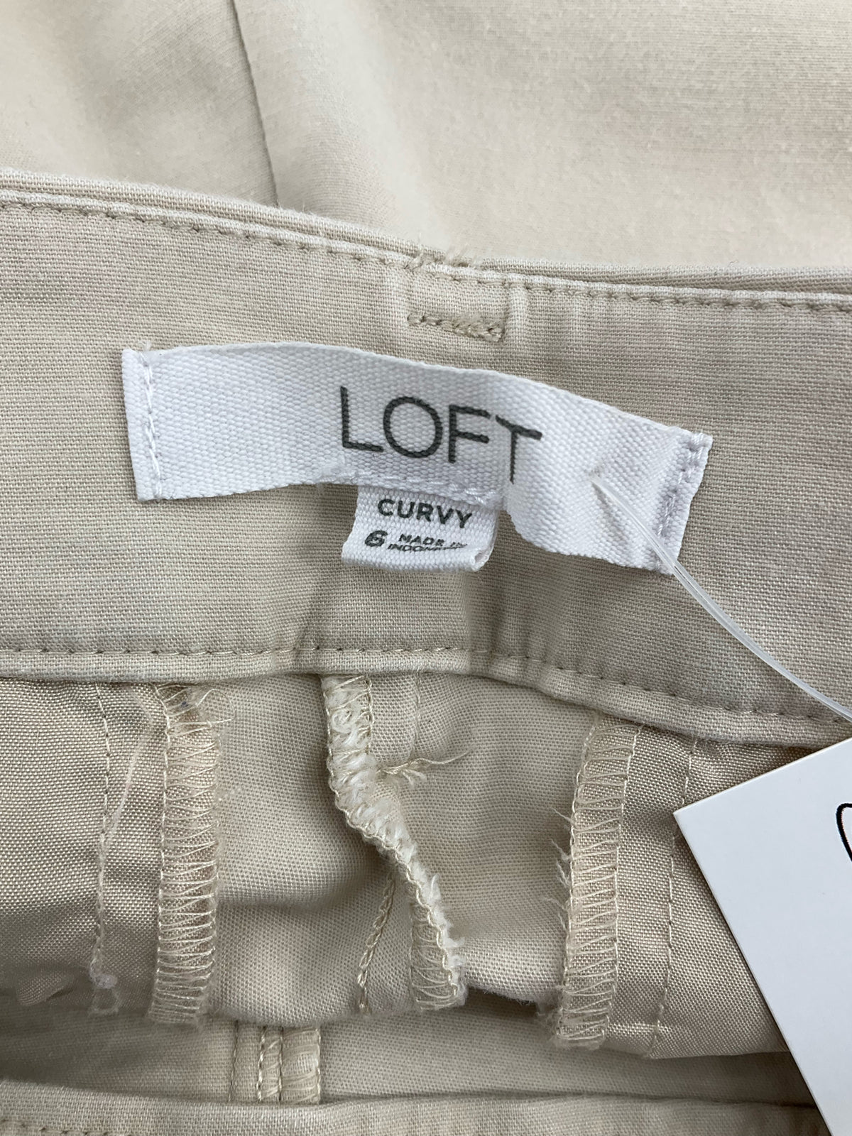 LOFT Curvy Fit Khaki Stretch Chino Pants | Size 6 - Downstairs