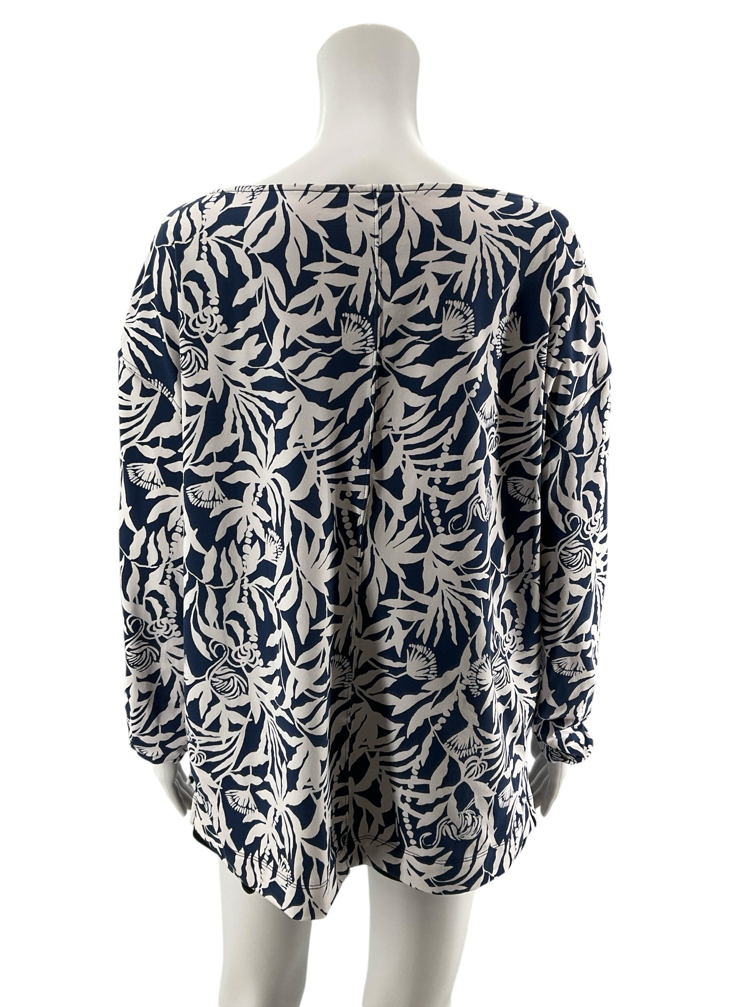 Lilly Pulitzer Loro Top In The Vias Navy Floral Print Boat Neck Blouse | Large