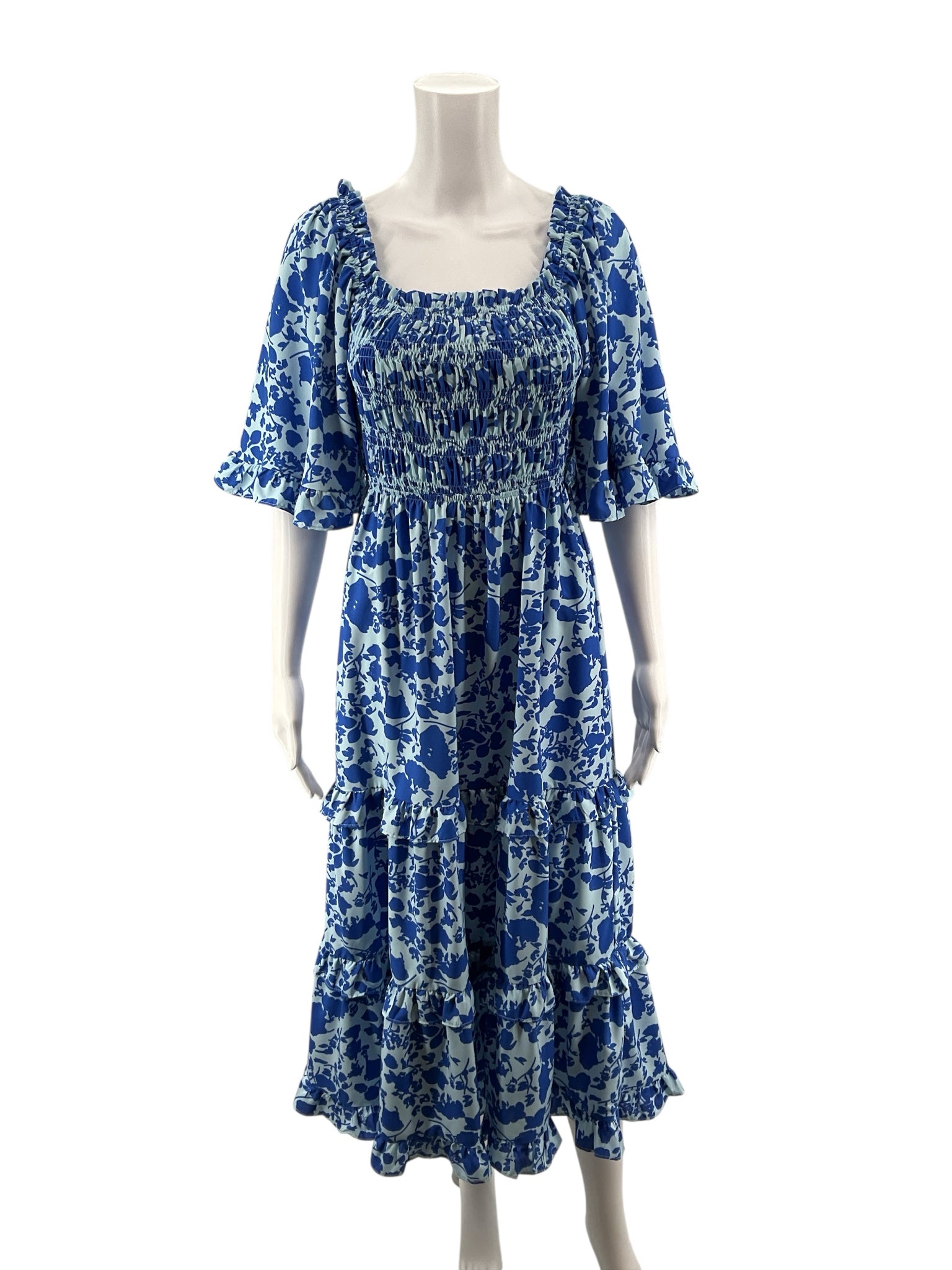 She + Sky Blue Maxi She + Sky Blue Floral Smocked Tiered Midi Dress Size Small - Size S
