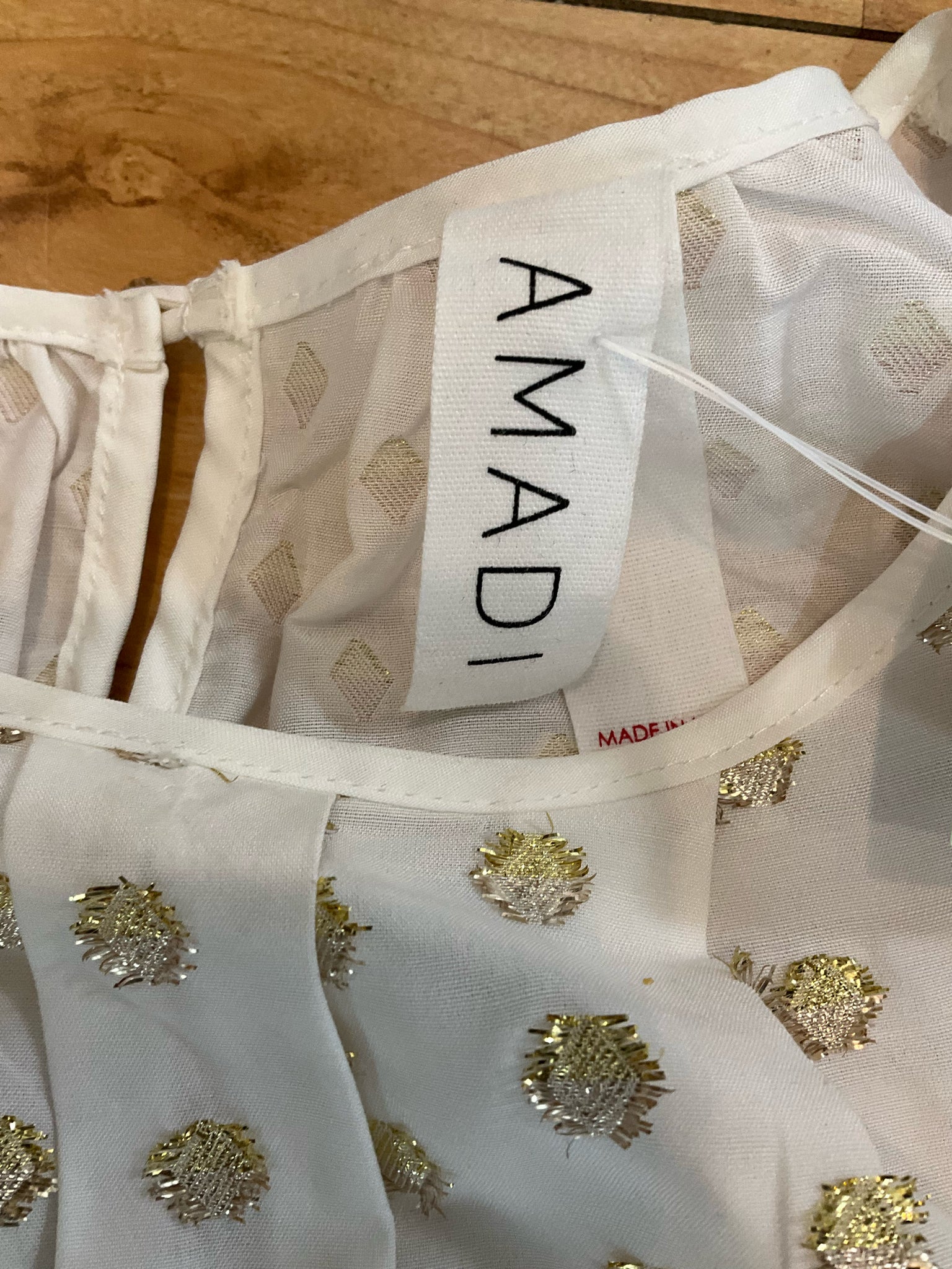 Amadi Gold Metallic Polka Dot Flutter Sleeve Blouse Size Small