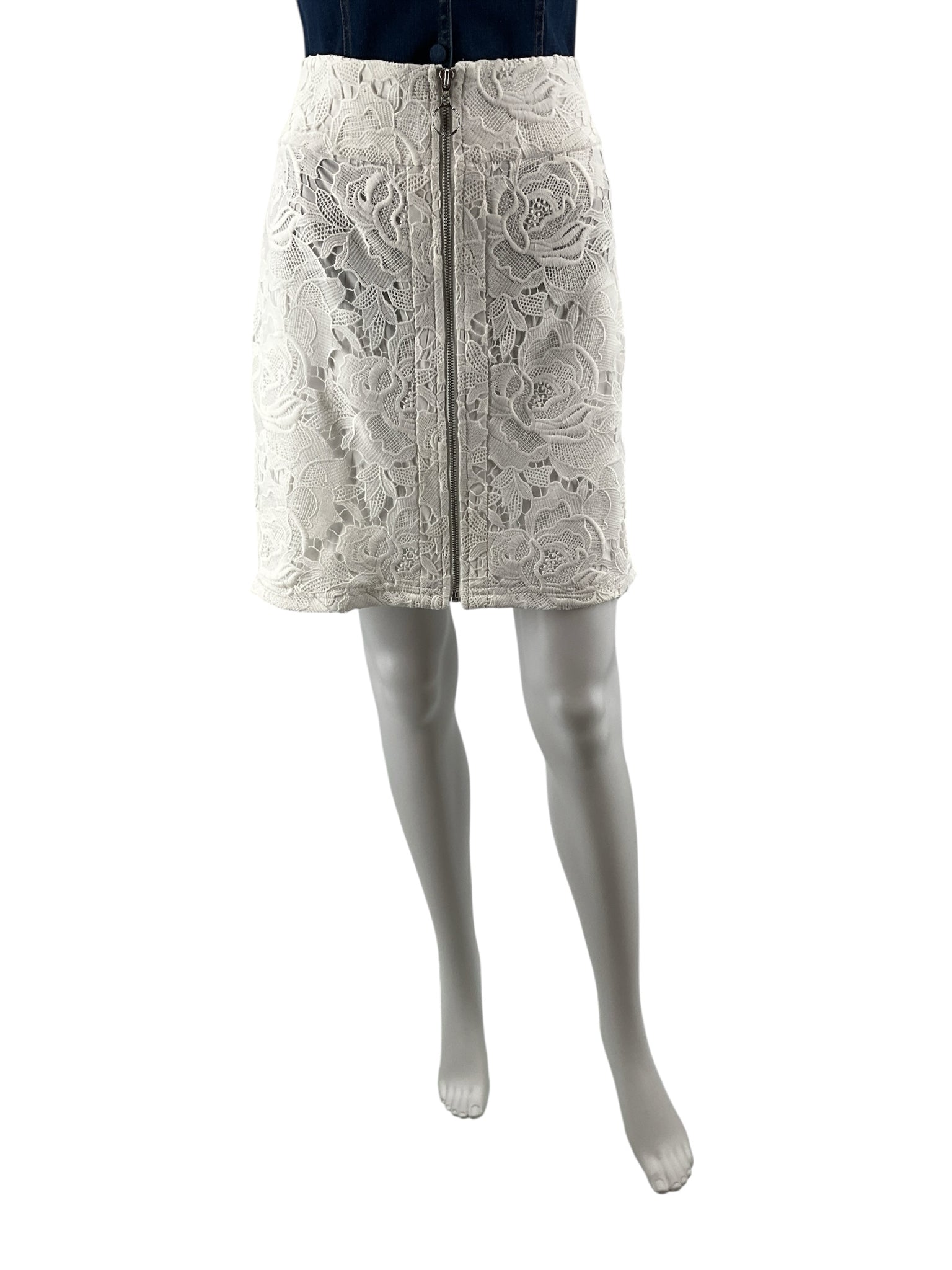 INC Size 8 White Embroidered Pre-Owned Ladies Skirt