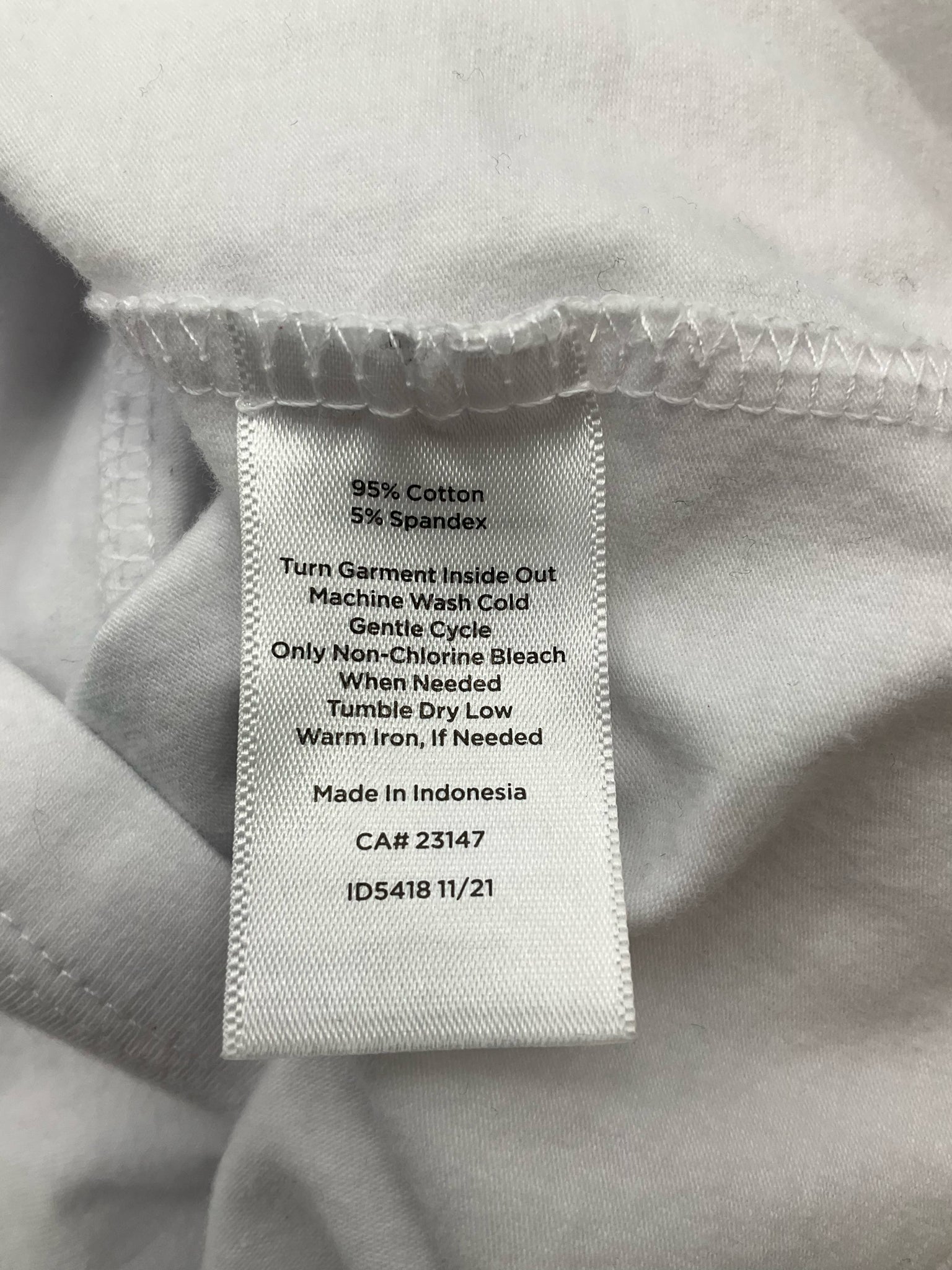 Talbots Navy/White Floral Pre-Owned Ladies Casual Top - Size Small Petite