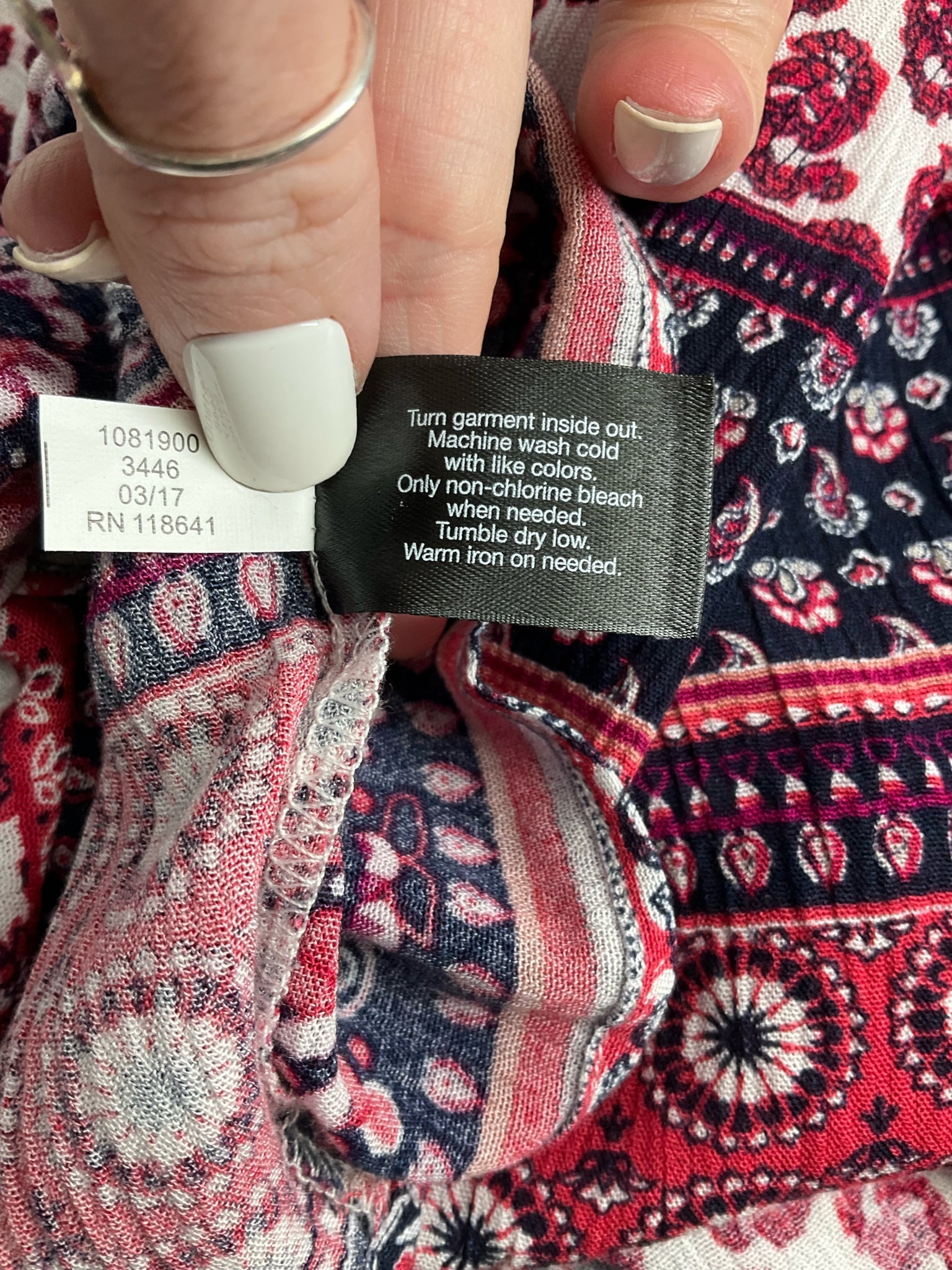 Lane Bryant Red/White/Navy Print Pre-Owned Casual Top - Size 14/16 - Margaret’s Fine Consignment