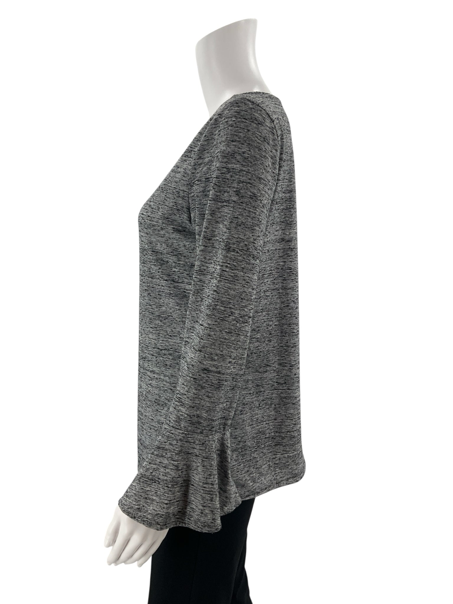 Loft gray heathered pre-owned ladies top in relaxed fit, size small, showcasing a casual boho style.