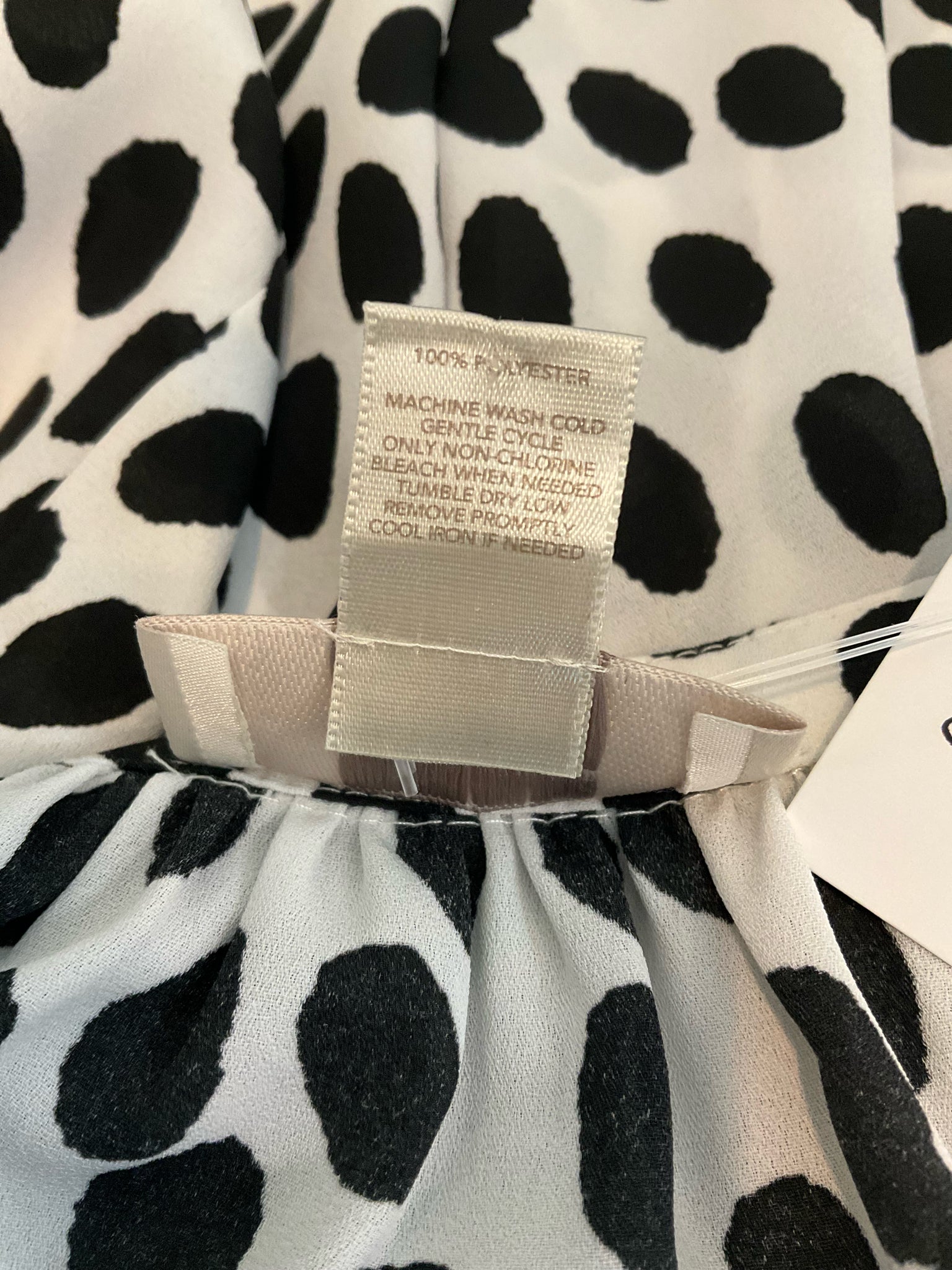 Loft white/black Sleeveless White and Black Polka Dot Sleeveless Blouse Top Size Small - Size S