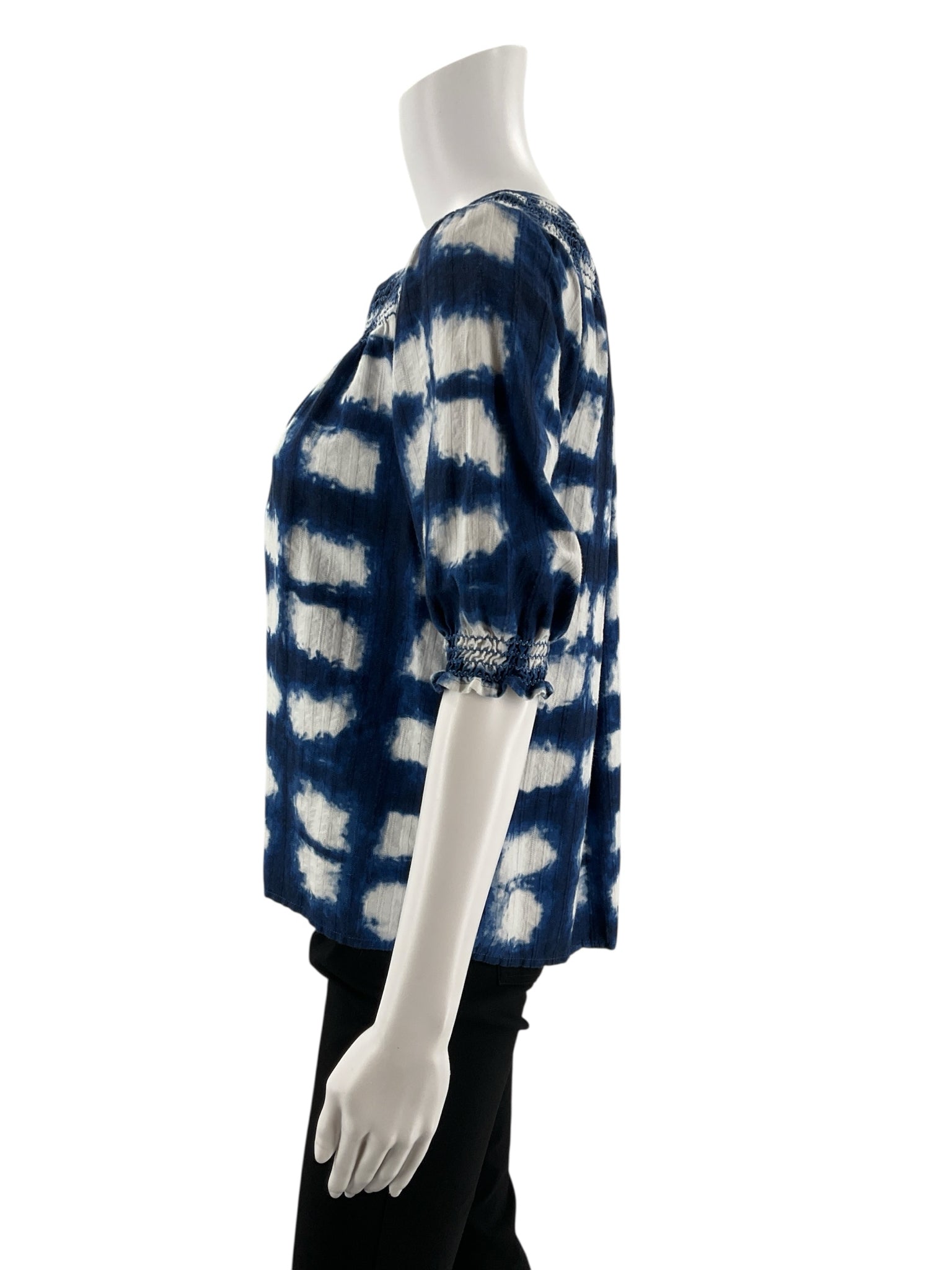 Sonoma Blue/White Print Pre-Owned Ladies Top - Size Medium Petite - Margaret’s Fine Consignment