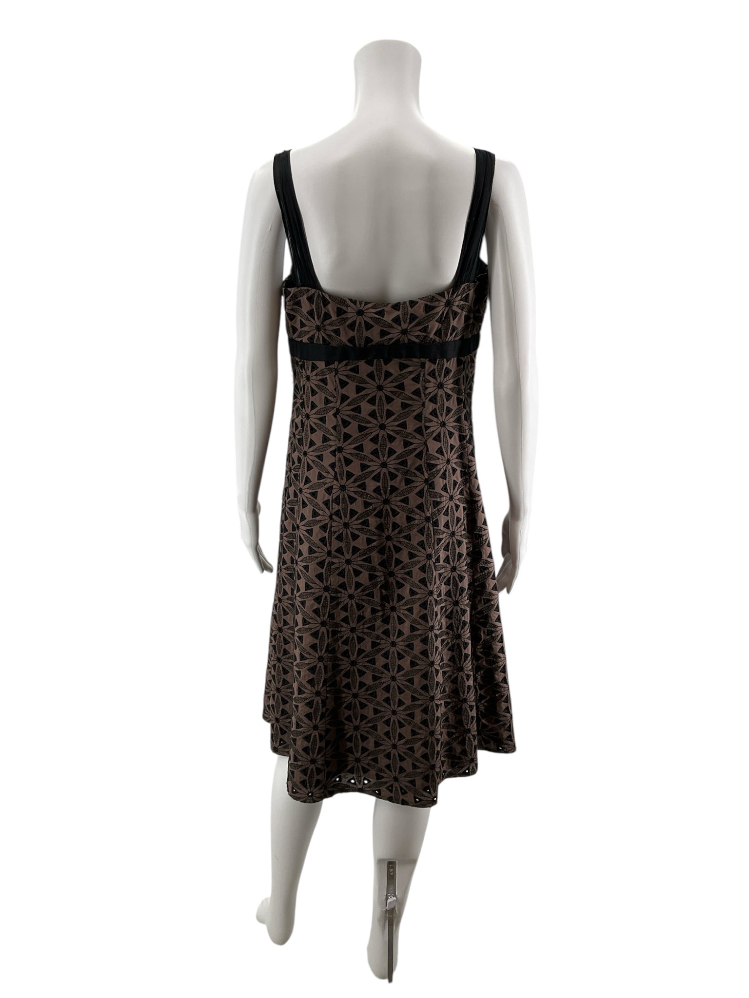 Harolds Size 8 brown/black Embroidered Pre-Owned Ladies Dress