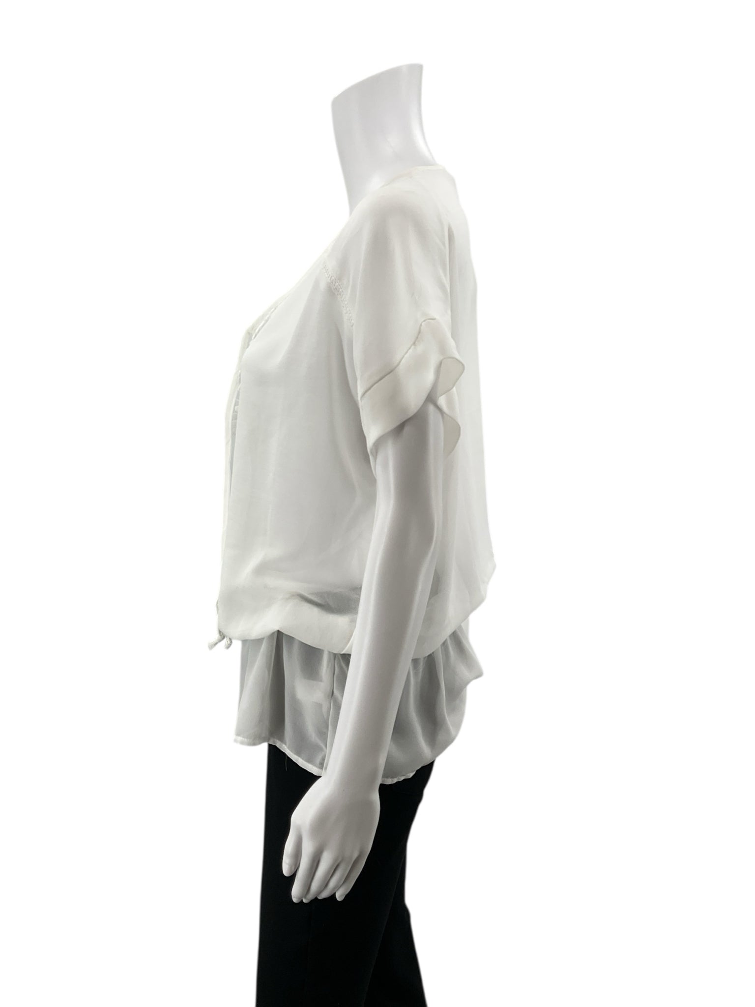 Christopher & Banks White Embroidered Pre-Owned Ladies Top - Size Large Petite - Margaret’s Fine Consignment