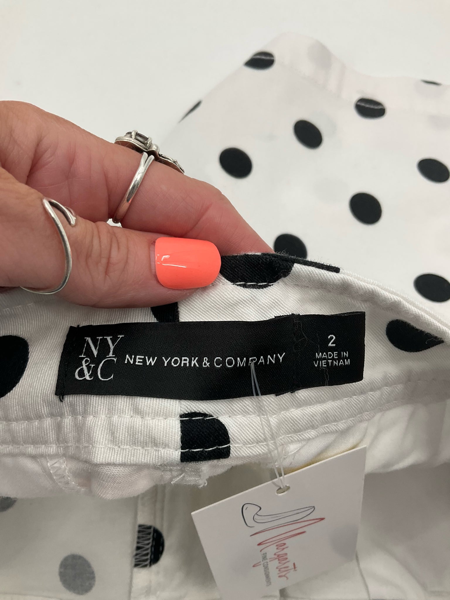 New York & Co white/black Shorts Size 2 white/black Polka Dot Shorts - Size 2