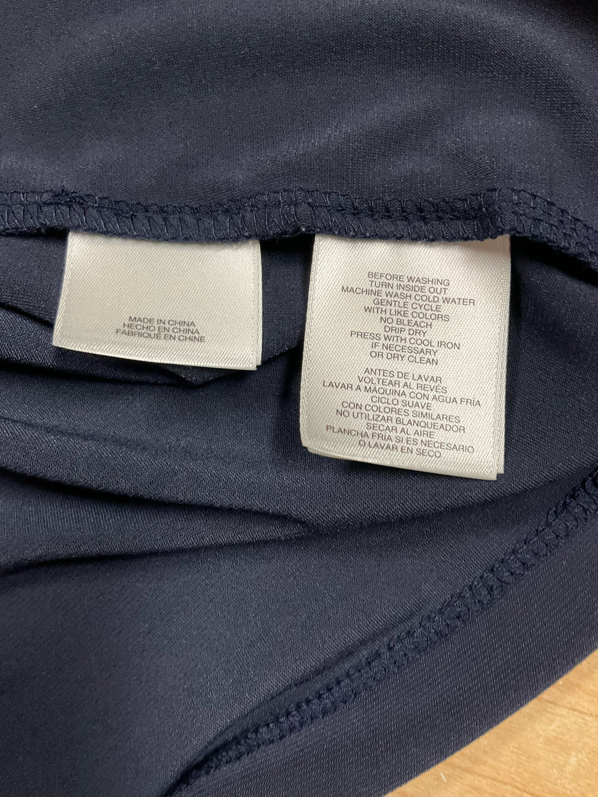 Anne Klein Navy Blue Gold Zip Short Sleeve Top Blouse Size Medium - ONLINE ONLY