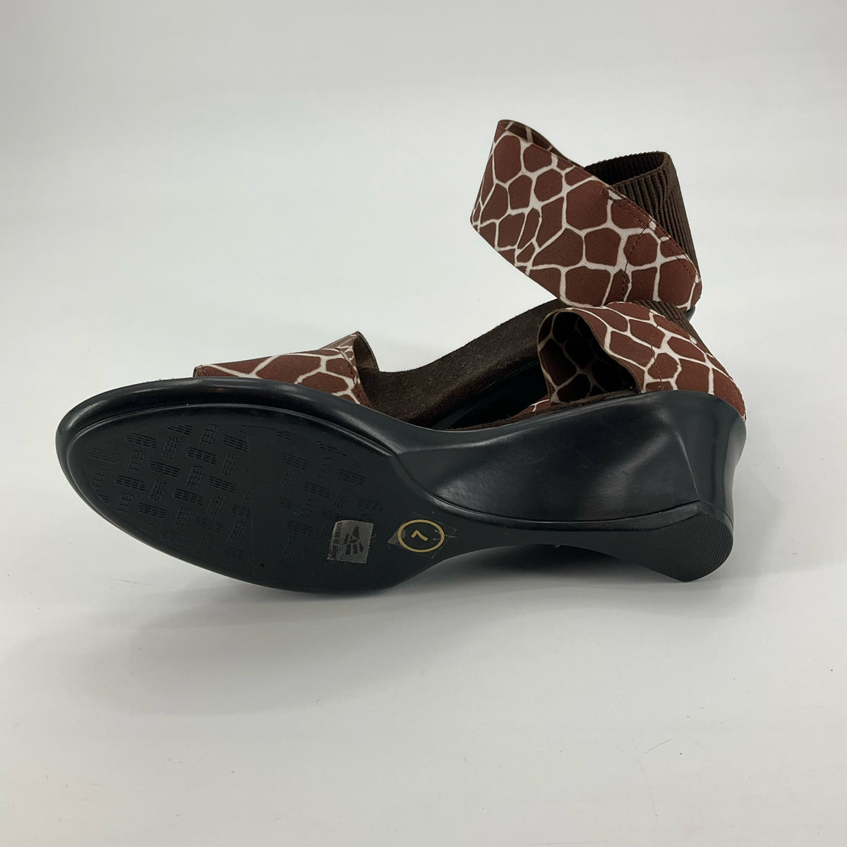 Charleston Shoe Co Cannon Giraffe Print Wedge Sandals Size 7 - ONLINE ONLY