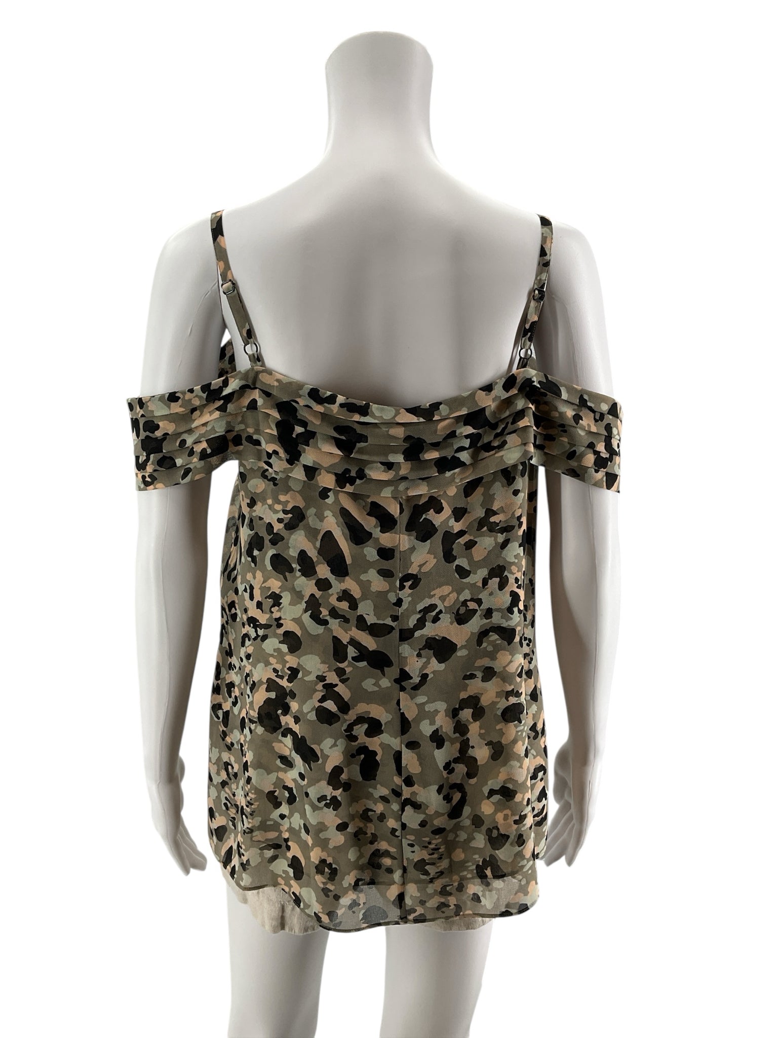 cabi Excursion Top Size S Green Camo Pleated Off Shoulder Blouse Style 5360
