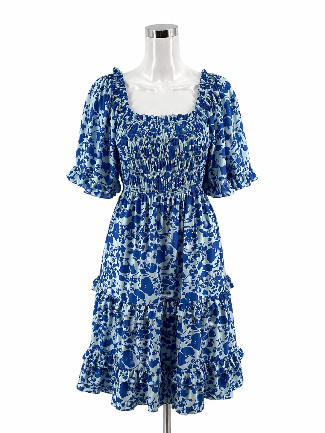 She + Sky Blue Maxi She + Sky Blue Floral Smocked Tiered Midi Dress Size Small - Size S
