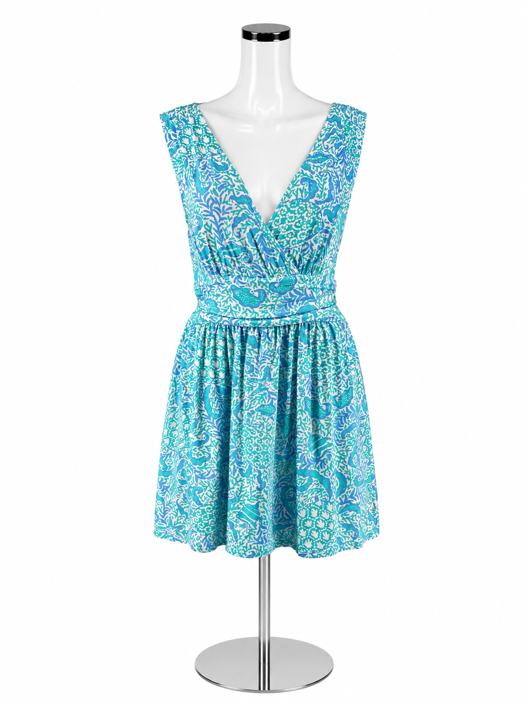 blue and white lilly pulitzer dress Fits against body at chest and waist and is full at bottom hem Lilly Pulitzer Womens Jazmyn 3/4