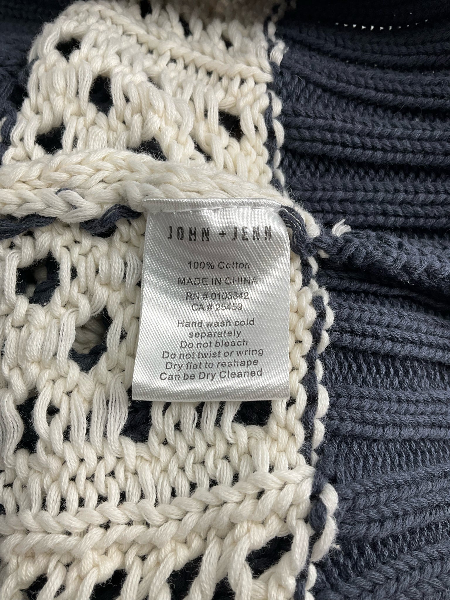 John + Jenn - BLUE/CREAM Stripe Pre-Owned Ladies Casual Top - Size XS