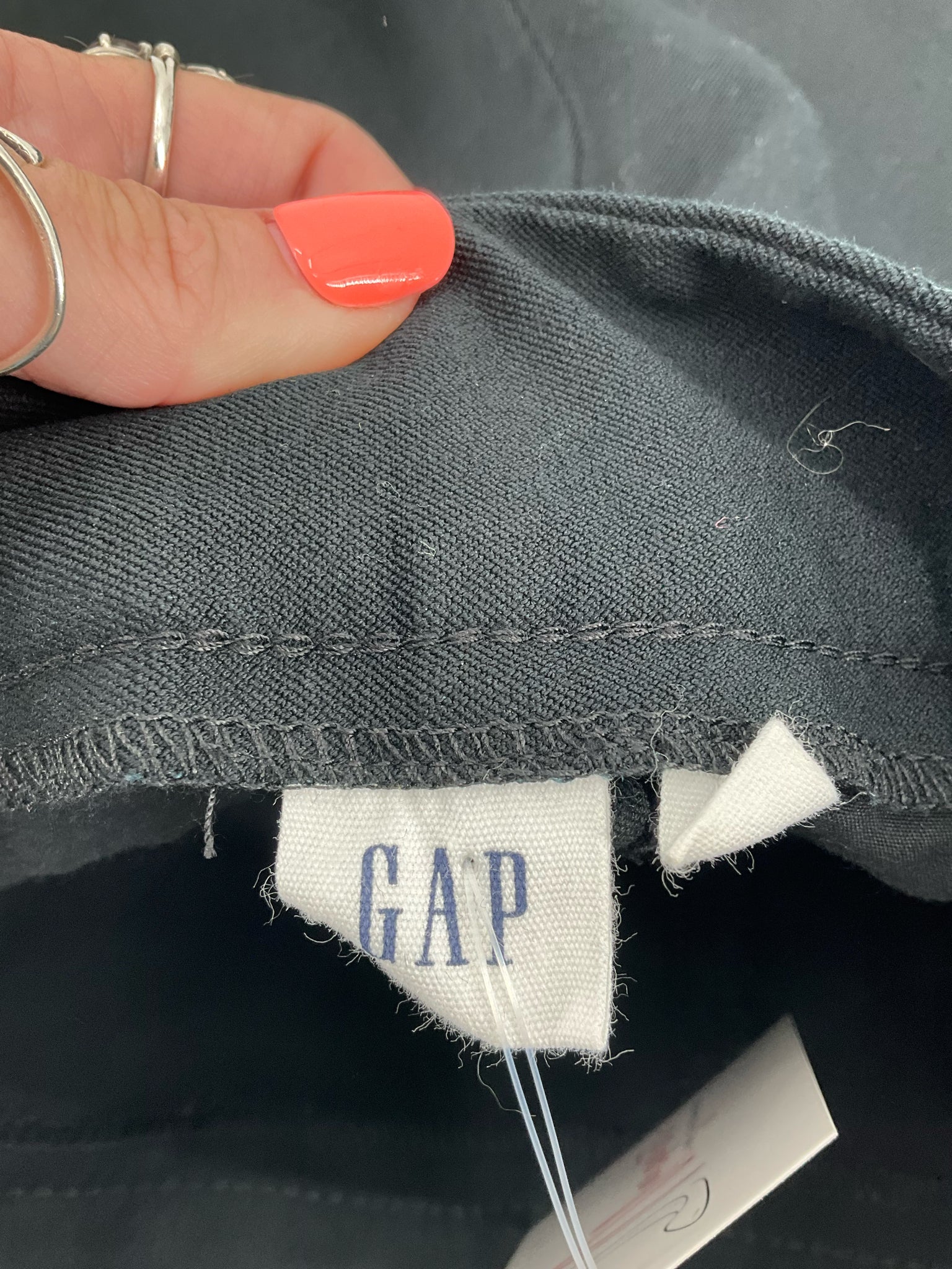 Gap Black High-Waisted, Side-Zip, Skort, Tailored, Minimalist, Preppy Size 2 Black Solid Shorts - Size 2