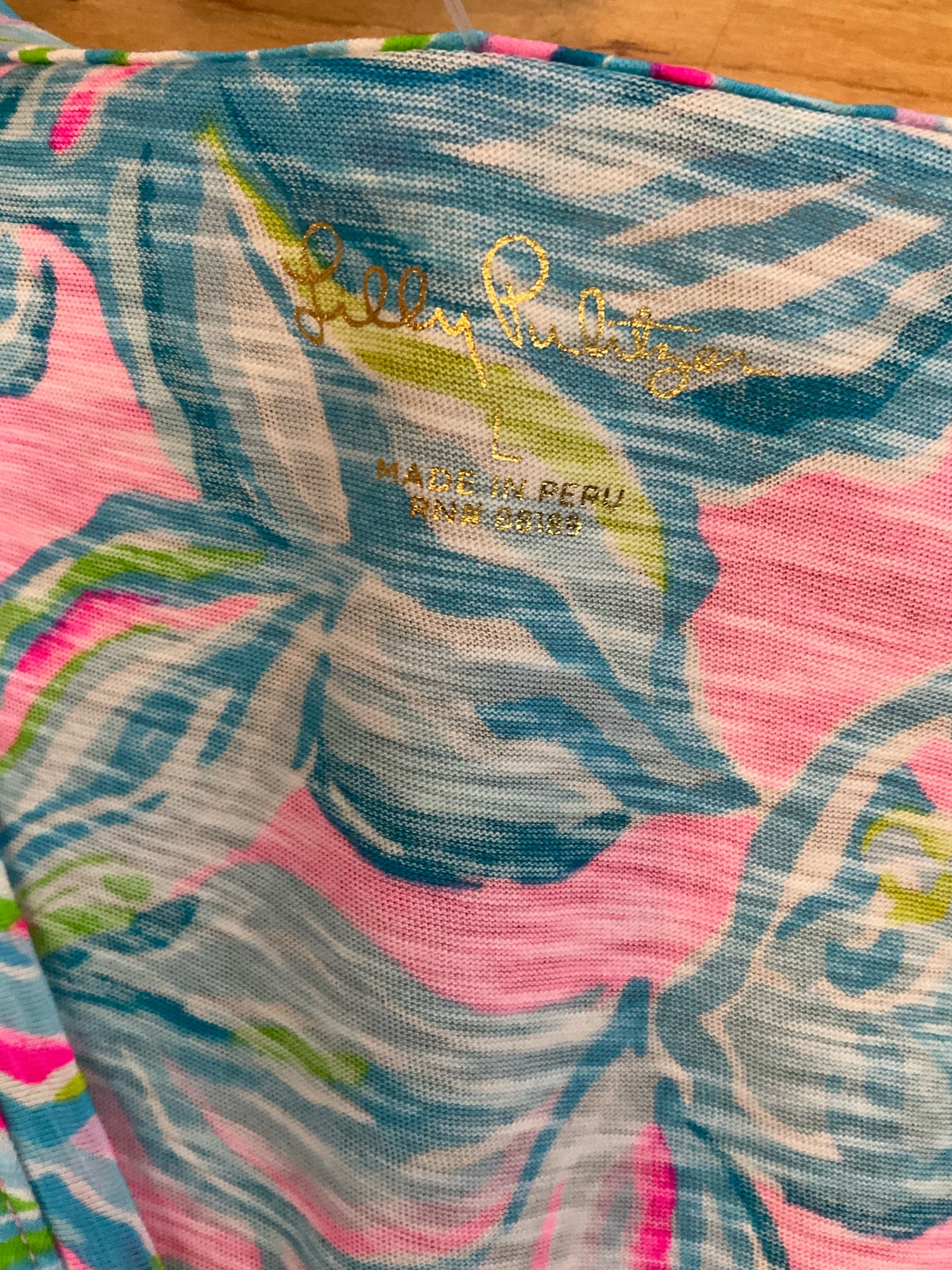 Lilly Pulitzer Etta V-Neck T-Shirt Top Multi It Was All A Dream Floral Size Large