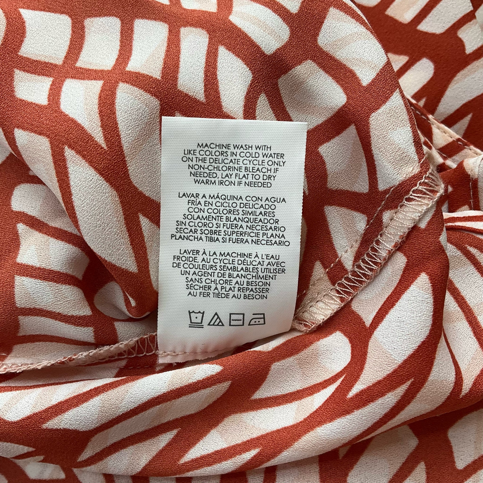 Cabi White/Orange Print Pre-Owned Ladies Top - Size Small - Margaret’s Fine Consignment