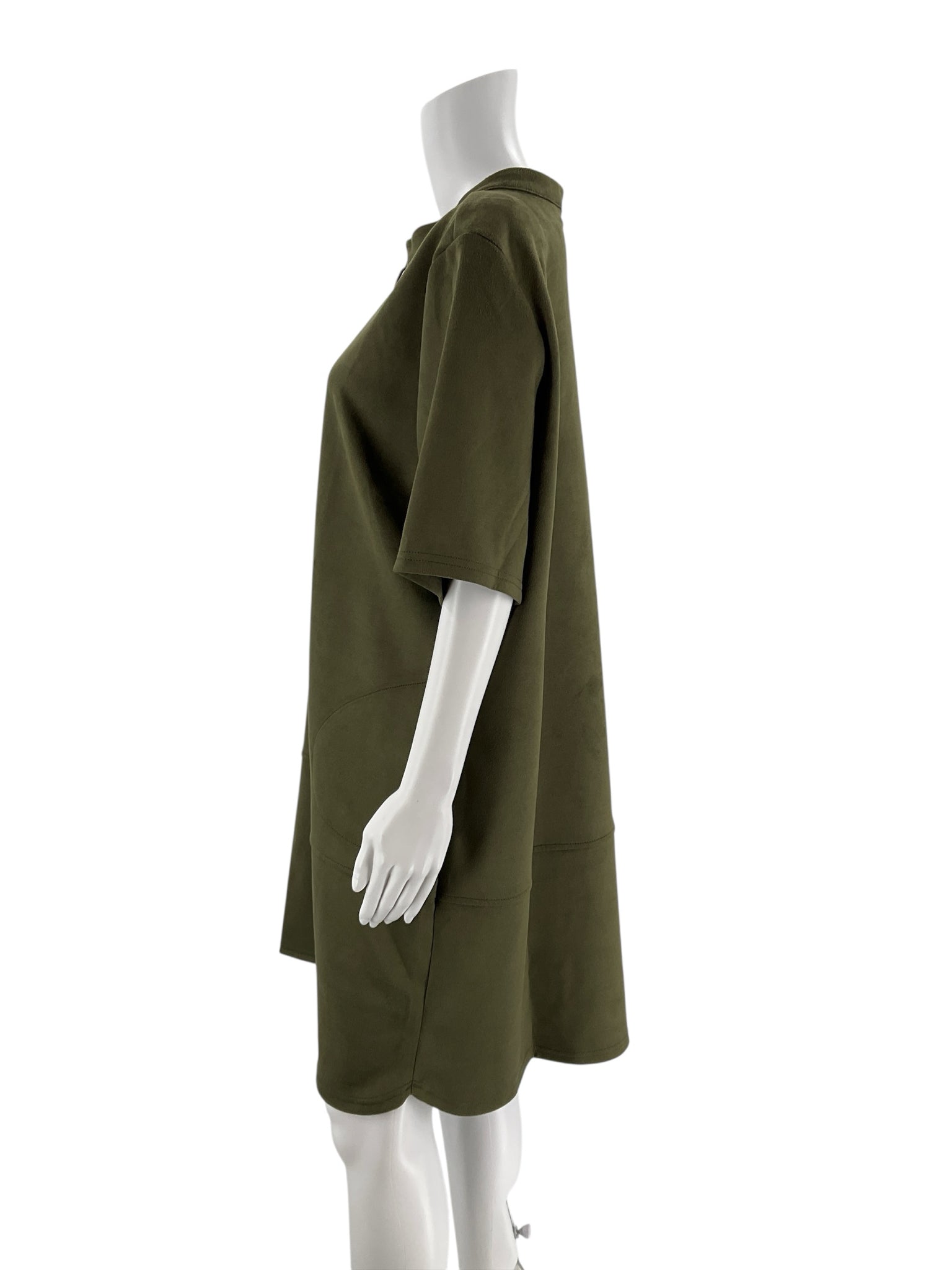 Army green pre-owned ladies dress in size XL by BrandName, featuring a stylish design suitable for casual wear.