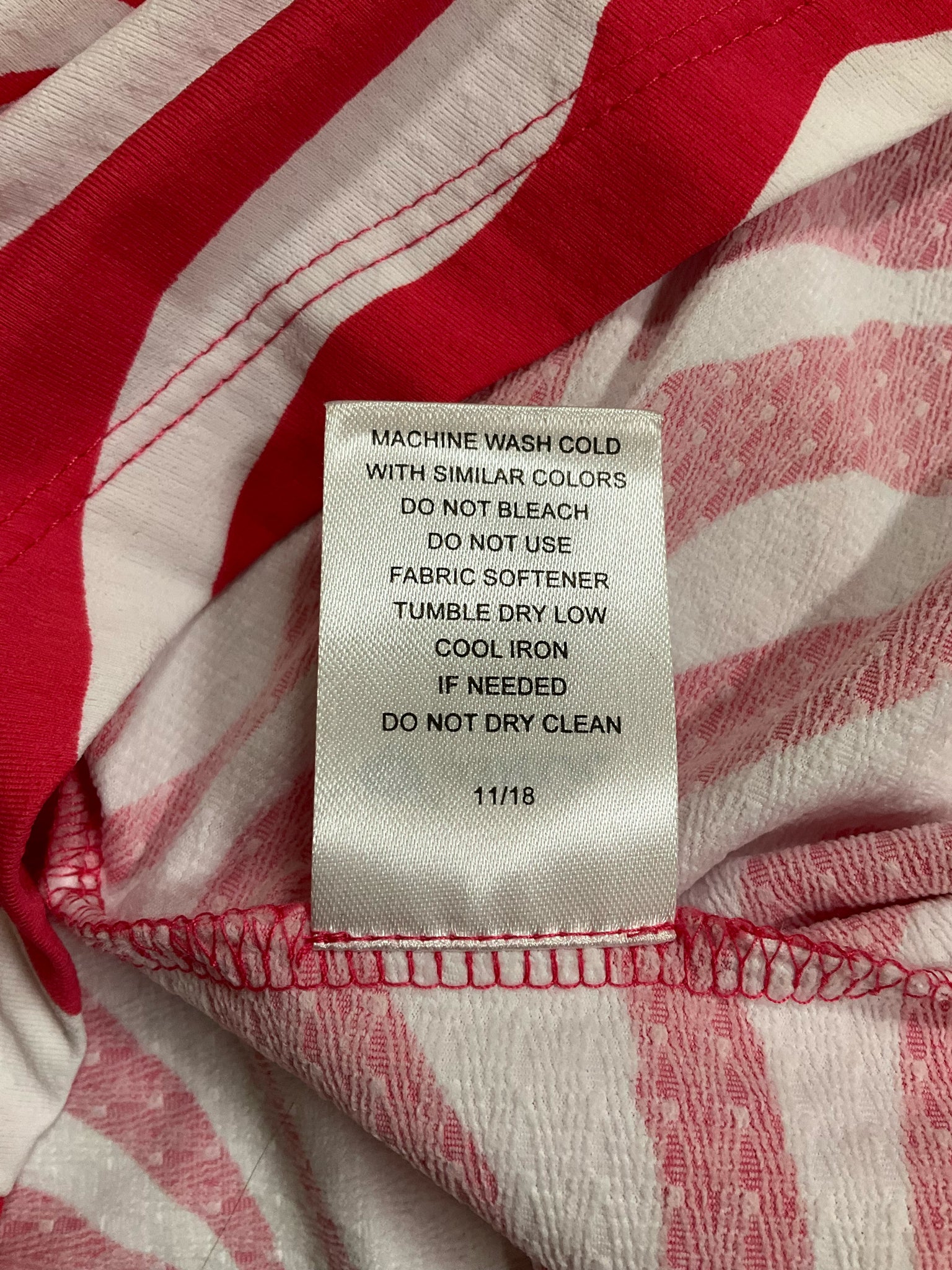 IBKUL Zebra Print IceFil Long Sleeve Half-Zip Pullover Size Medium