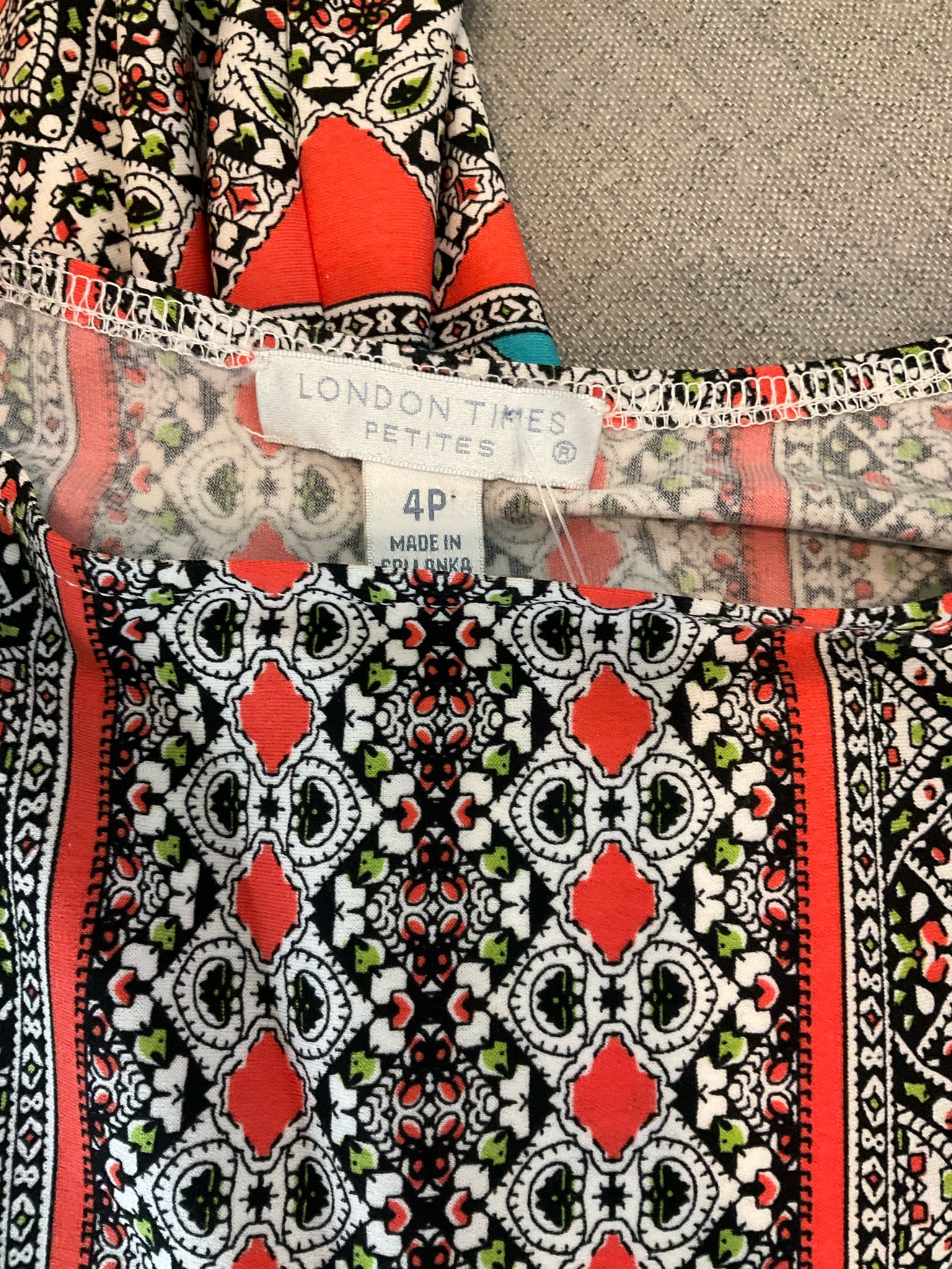 London Times Petite Geometric Border Print Shift Dress Size 4P