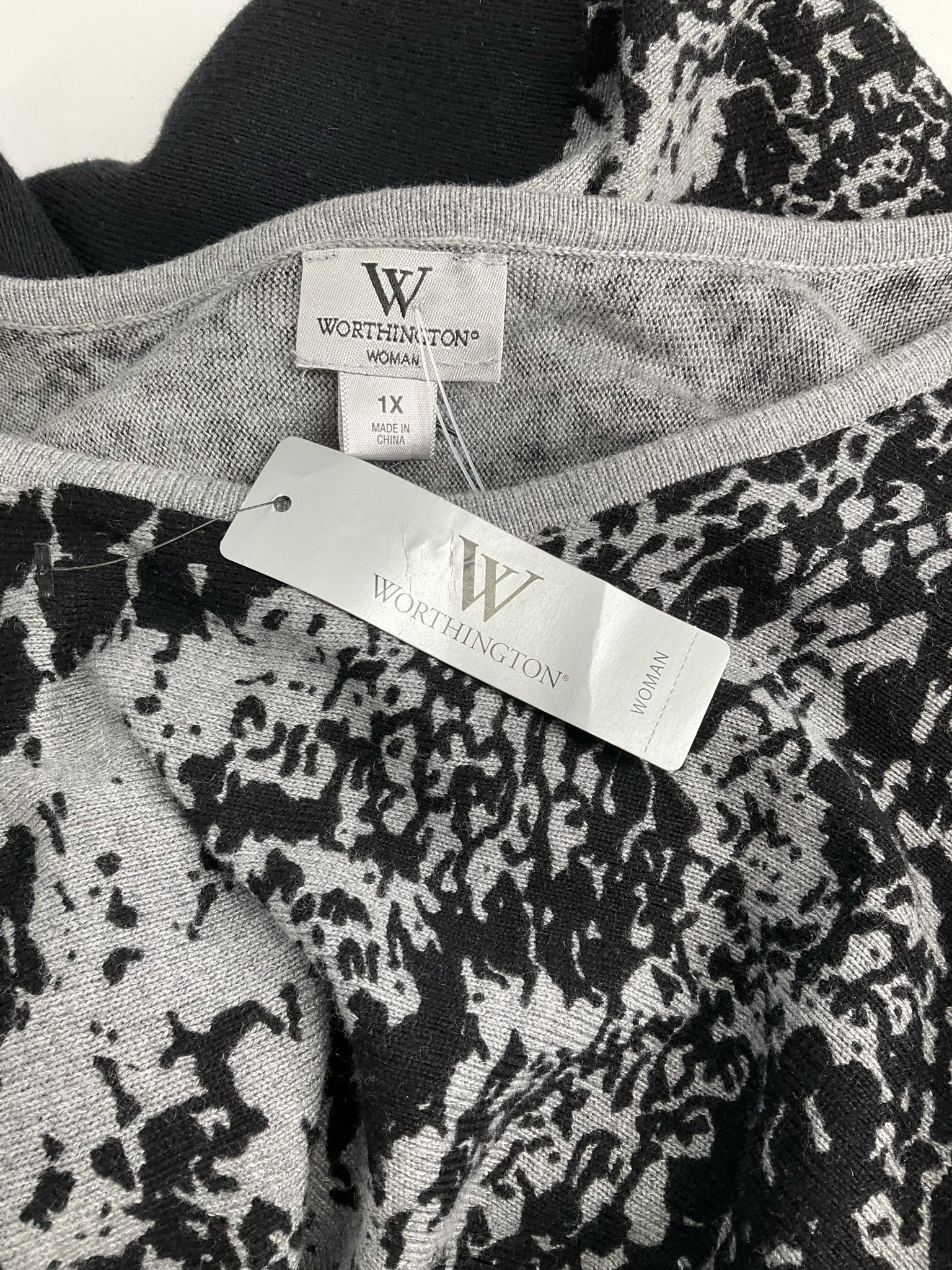 Worthington Black/Gray Print Pre-Owned Ladies Short Sleeve Top - Size 1X