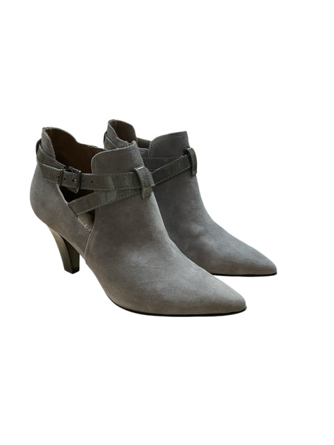 Donald Pliner Devi Gray Suede Cutout Buckle Ankle Booties Size 7