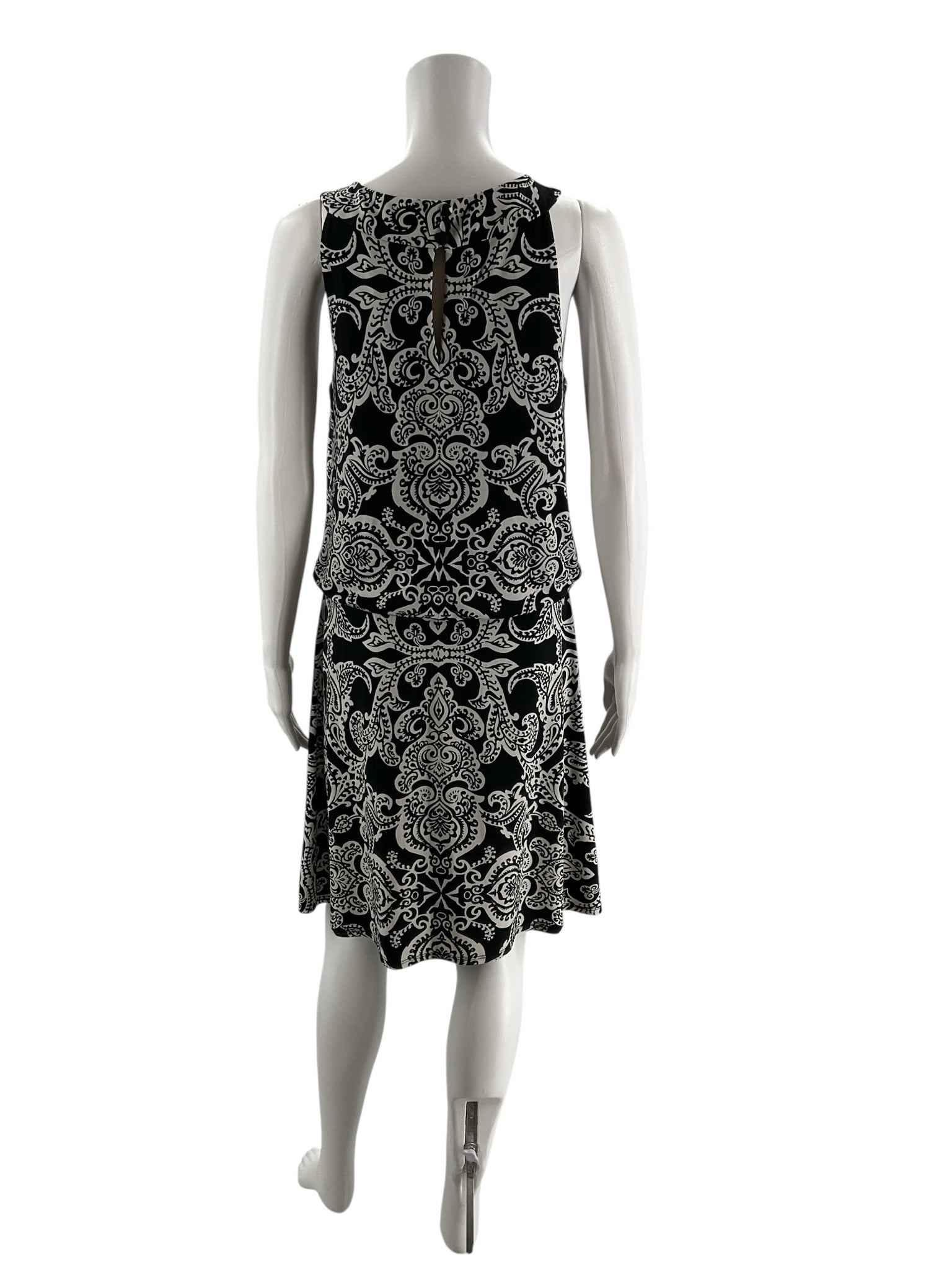 White House Black Market Black/White Print Pre-Owned Ladies Dress - Size 8 - Margaret’s Fine Consignment