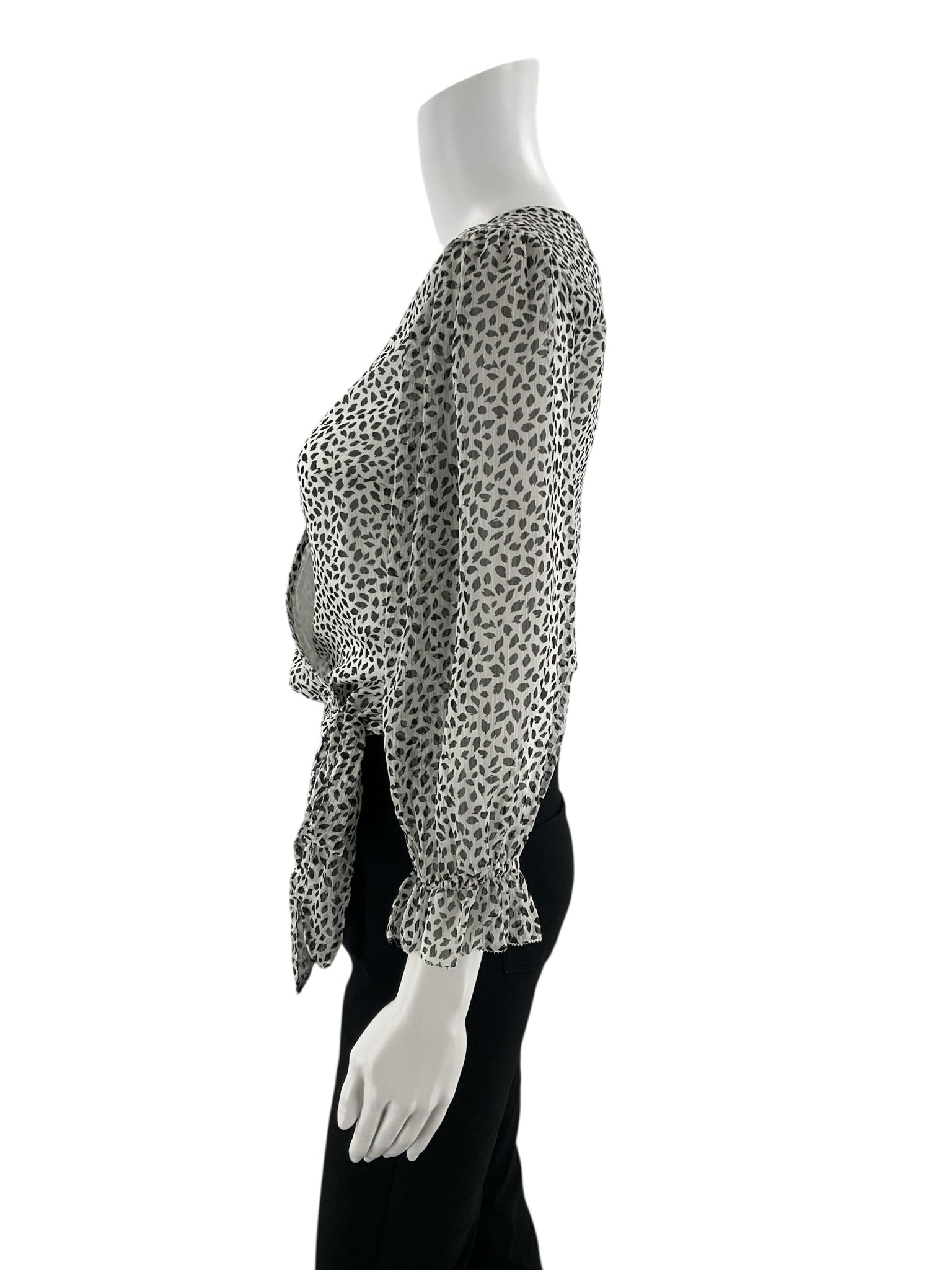 Abercrombie & Fitch White/Black Print Pre-Owned Top - Size XS - Margaret’s Fine Consignment