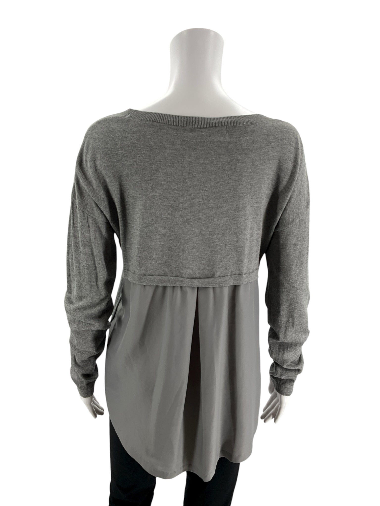 August Silk Gray Pre-Owned Ladies Top - Size Medium - Margaret’s Fine Consignment