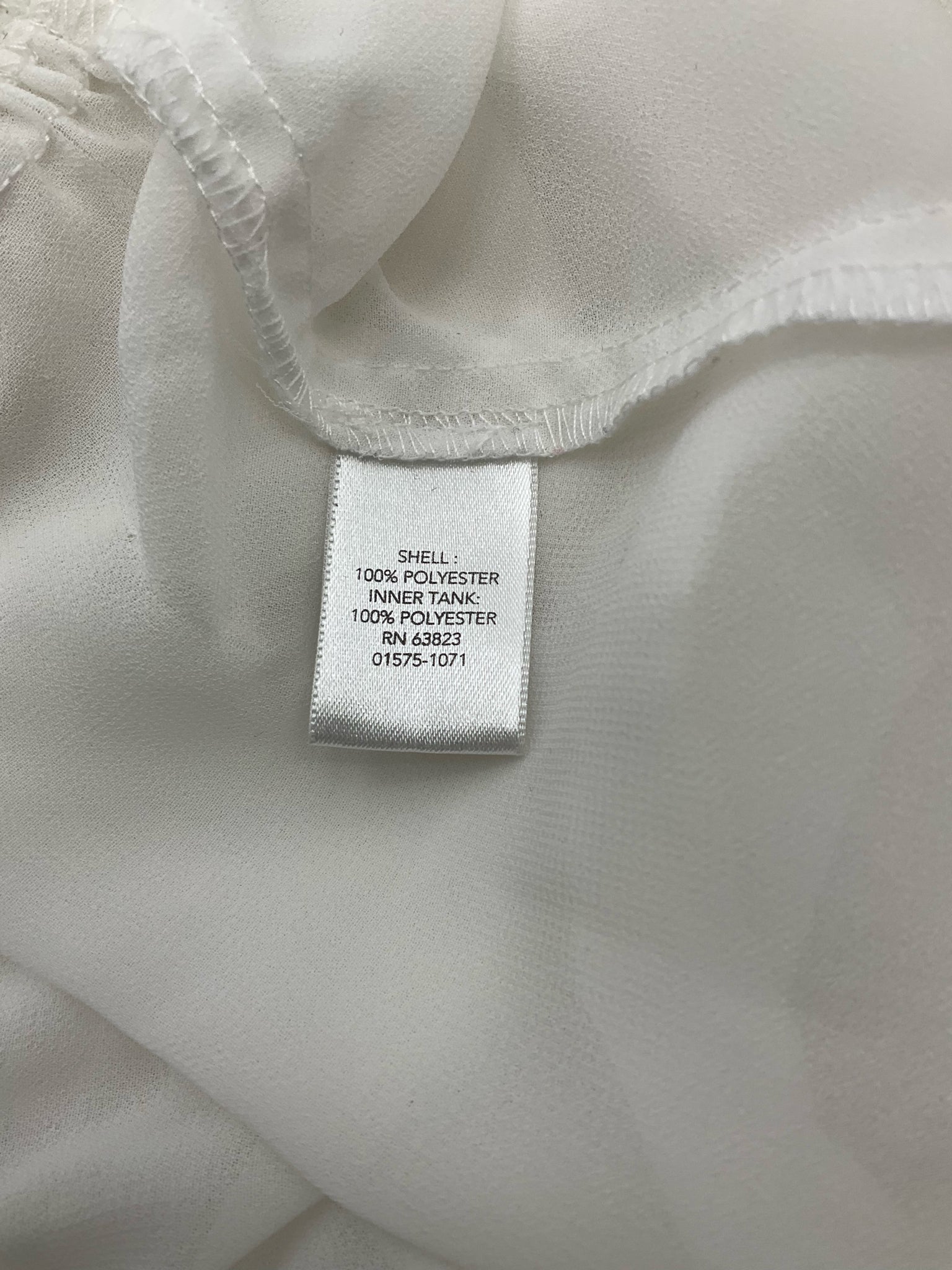 Christopher & Banks White Embroidered Pre-Owned Ladies Top - Size Large Petite - Margaret’s Fine Consignment