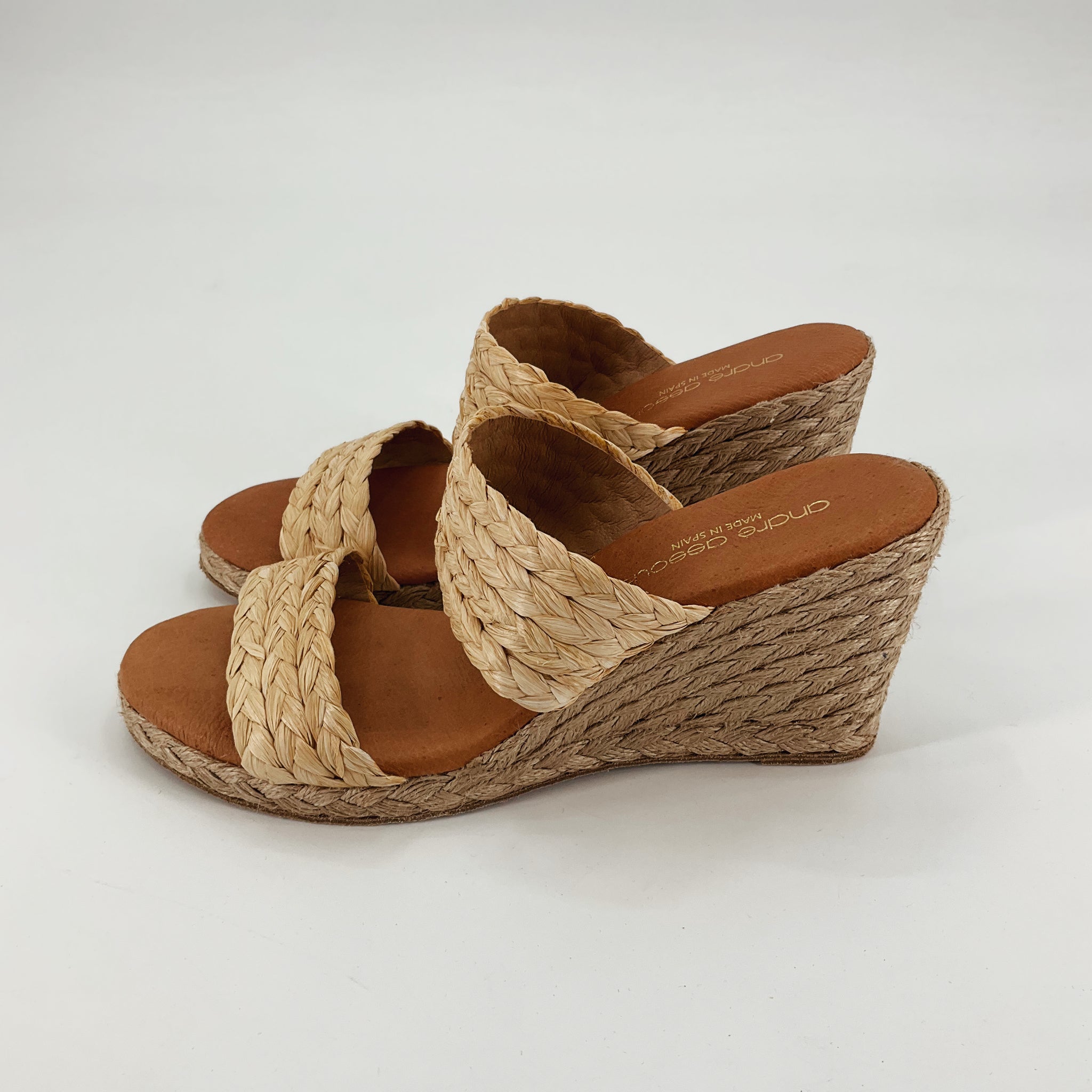andre asous Shoe Size 6/6.5 Tan Espadrilles Pre-Owned Ladies Sandals