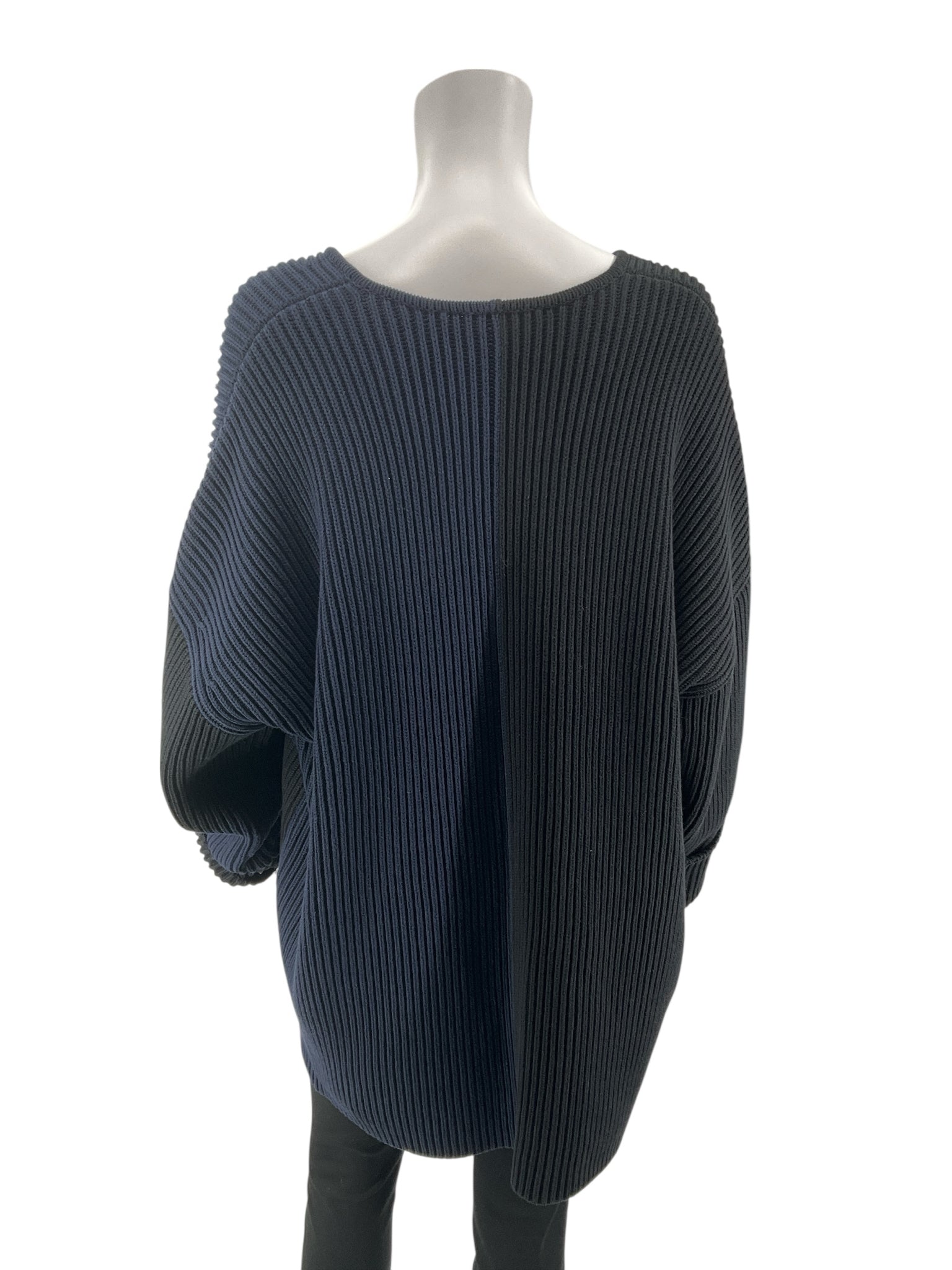 St. John navy/black Sweaters Navy & Black Colorblock Batwing Sleeve Tunic Sweater Size XL - Size XL