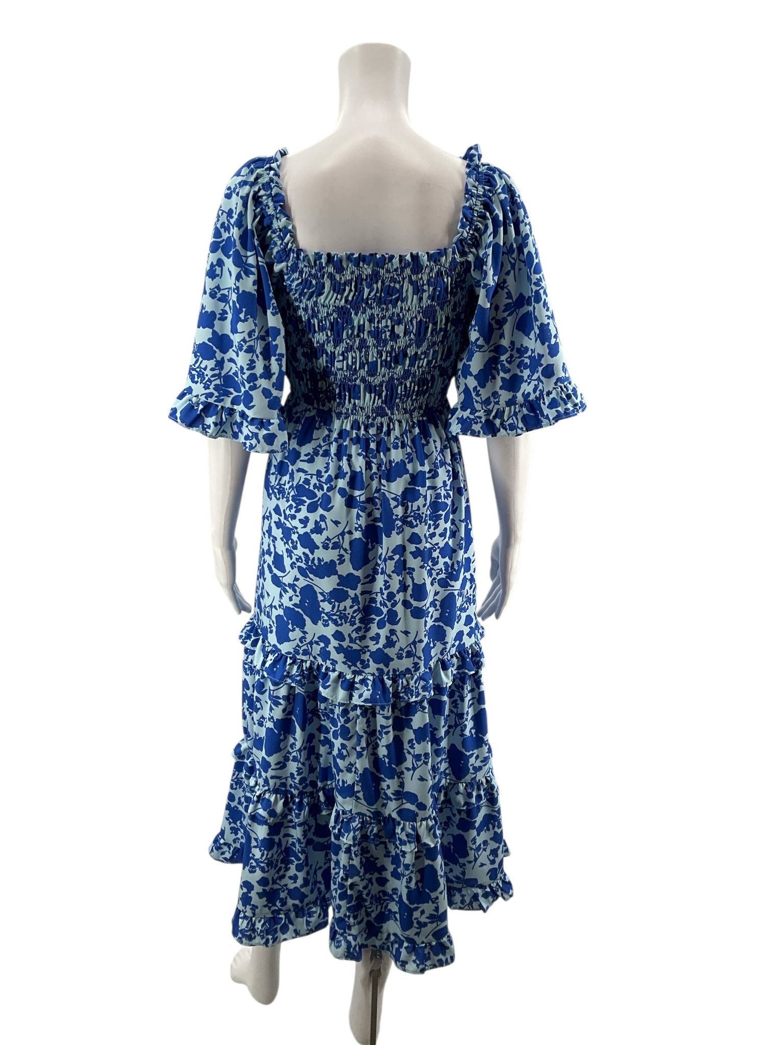 She + Sky Blue Maxi She + Sky Blue Floral Smocked Tiered Midi Dress Size Small - Size S