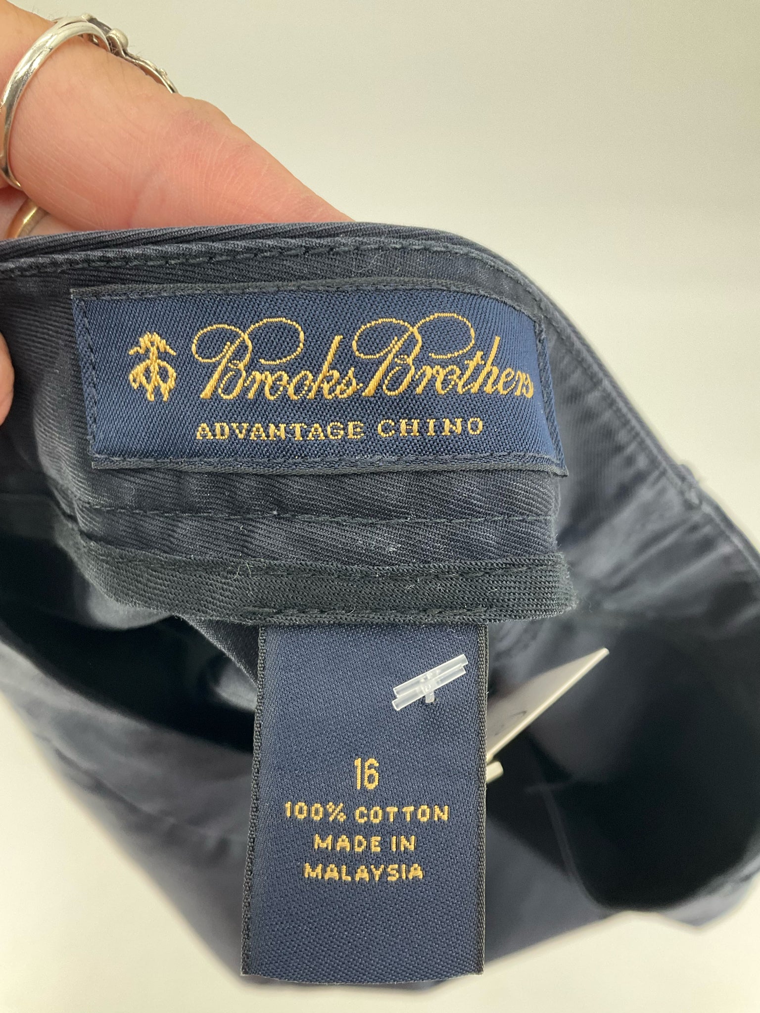 Brooks Brothers Advantage Chino Shorts Womens Size 16 Navy Blue Cotton Flat Front