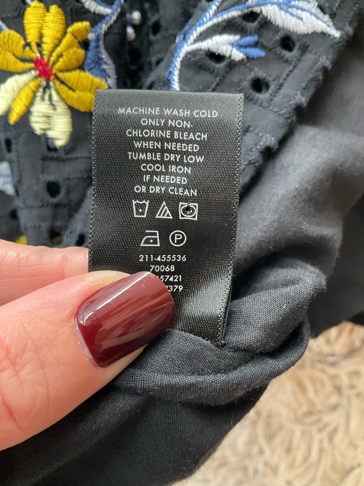 Ann Taylor Black/Multi Floral Pre-Owned Ladies Top - Size XL - Margaret’s Fine Consignment