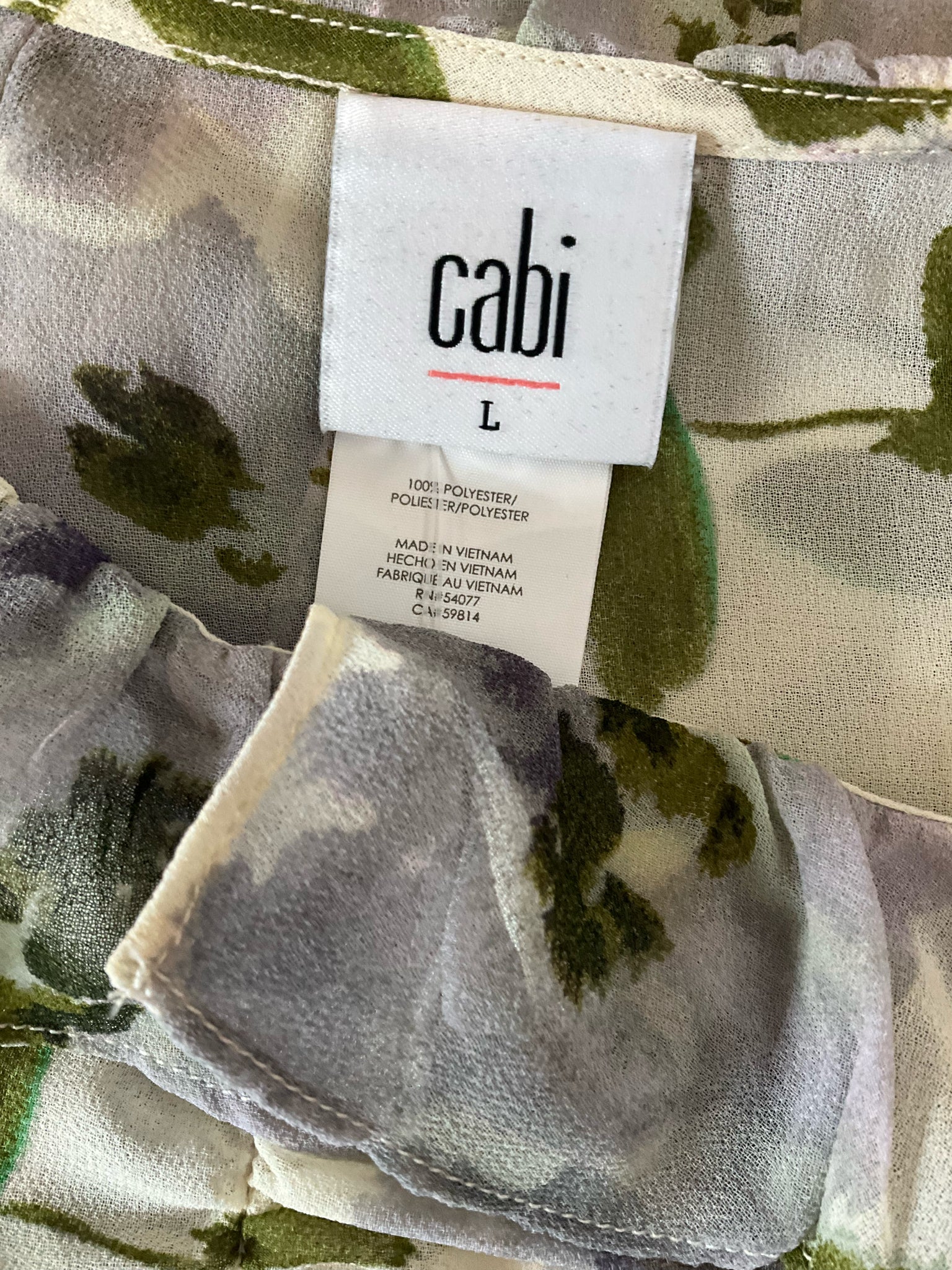 cabi green/cream Casual Top - Downstairs Size L green/cream Floral Pre-Owned Ladies Casual Top - Downstairs - Size L