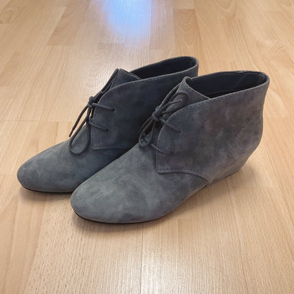 Nine West Gray Suede Booties Size 10