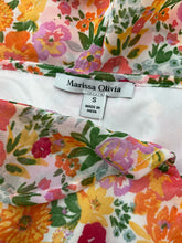 Marissa Olivia White/Pink/Orange Floral Floral Ruffle V-Neck Tiered Dress Size Small - Size S