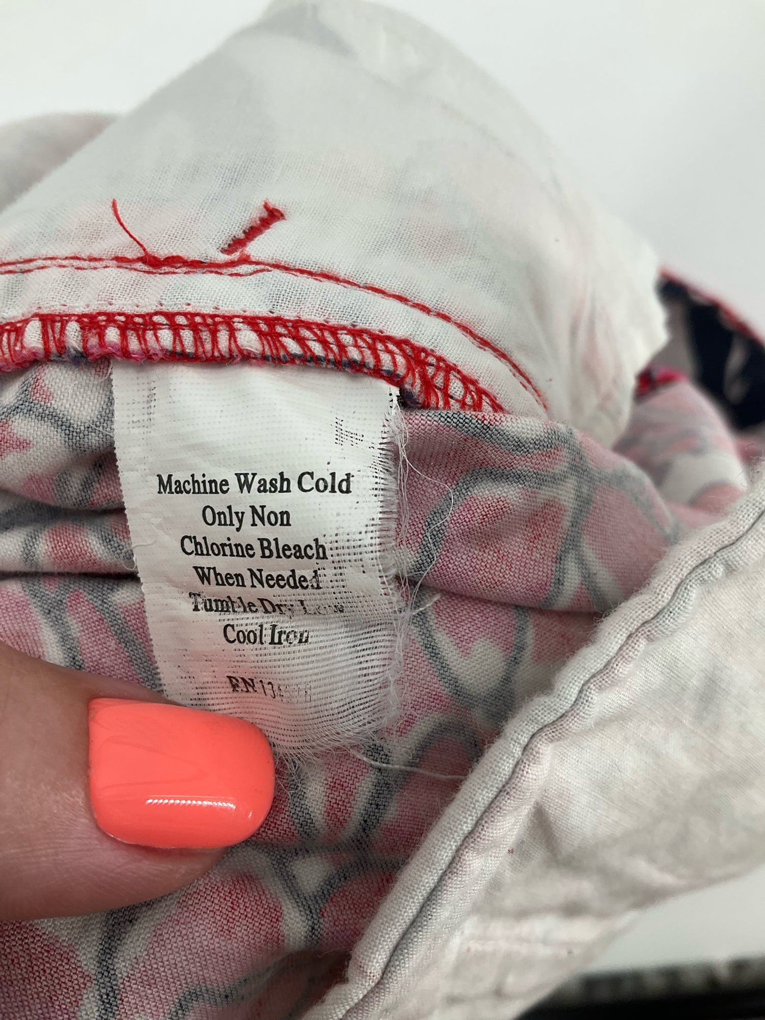 Vineyard Vines Hydrangea Floral Print Chino Shorts Red White Blue Size 10