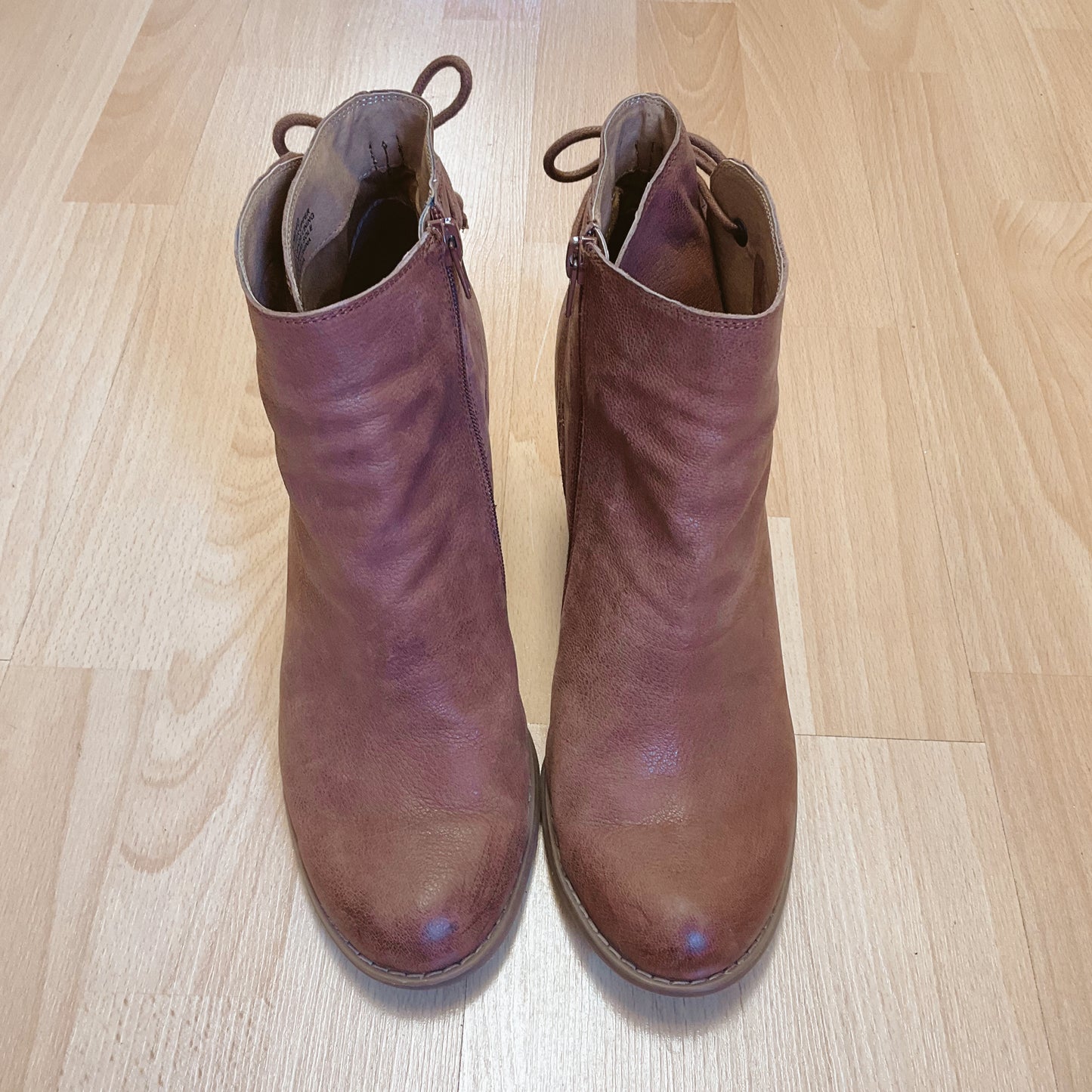 Lucky Shoe Size 10 Tobacco Solid Pre-Owned Ladies Booties